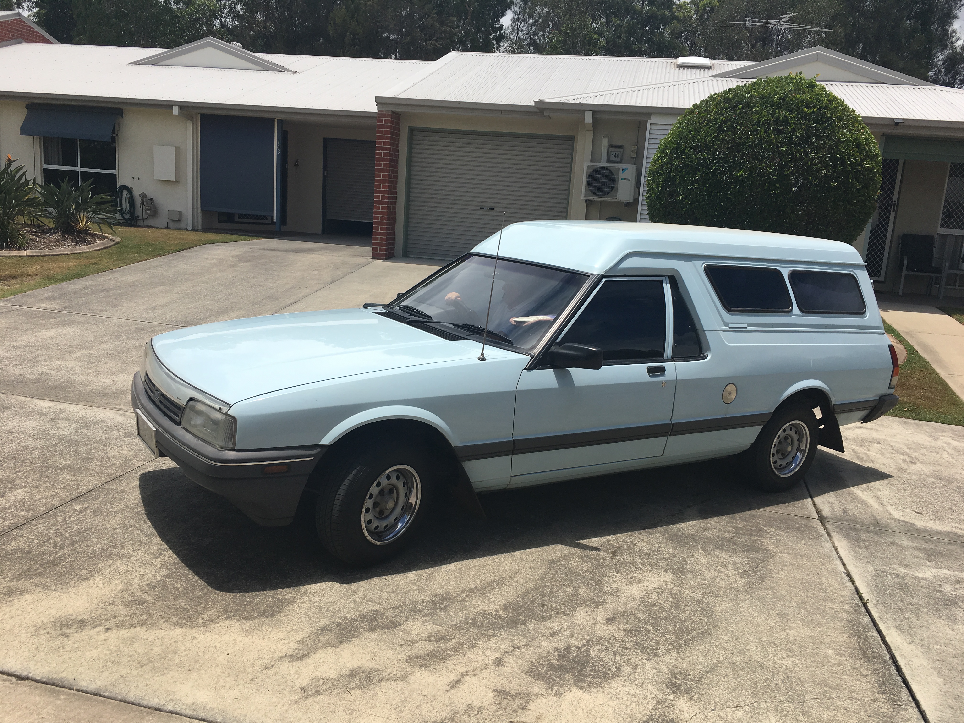 1991 FORD FALCON XF PANEL VAN