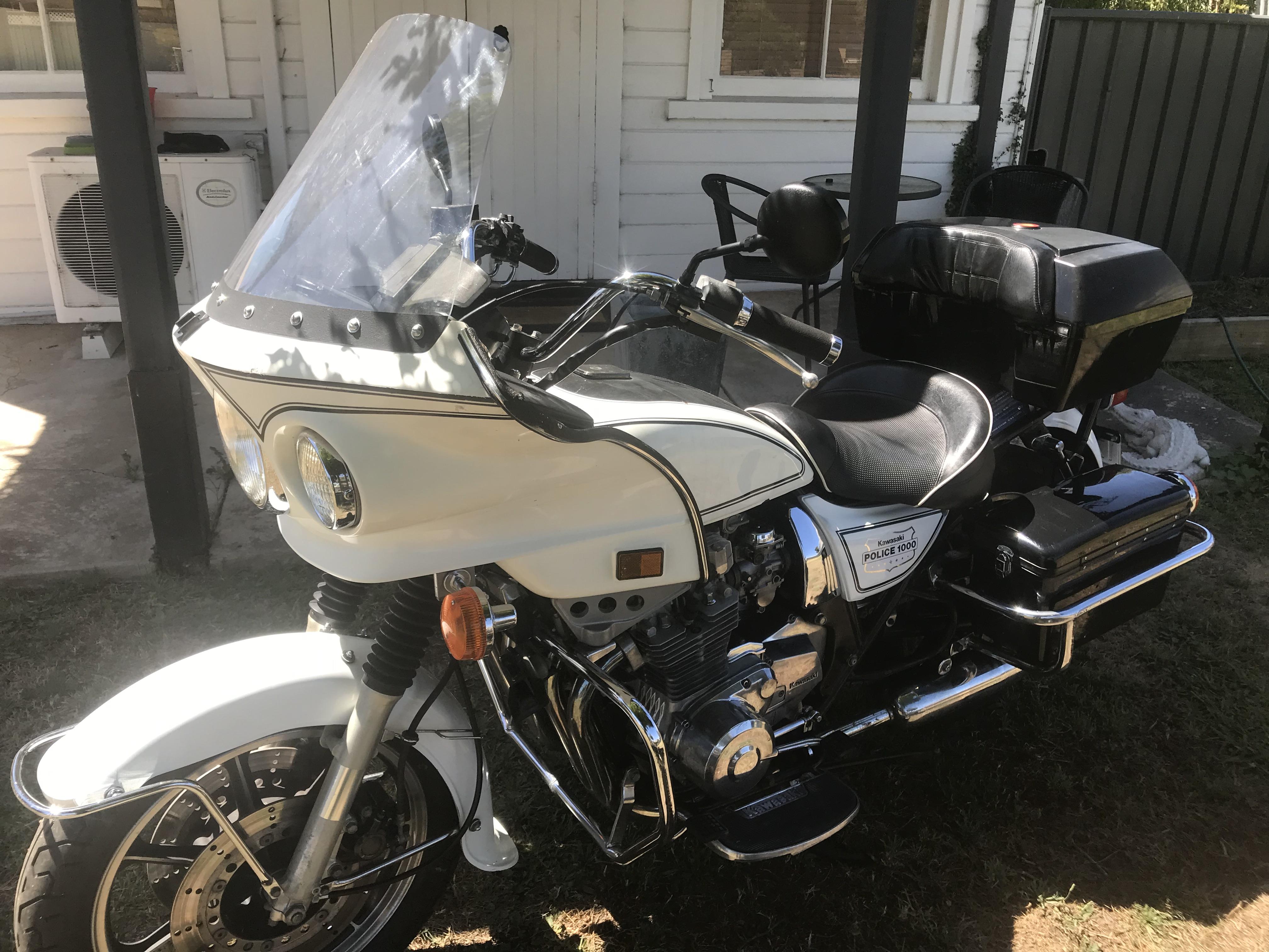 1982 KAWASAKI KZ1000P ROAD