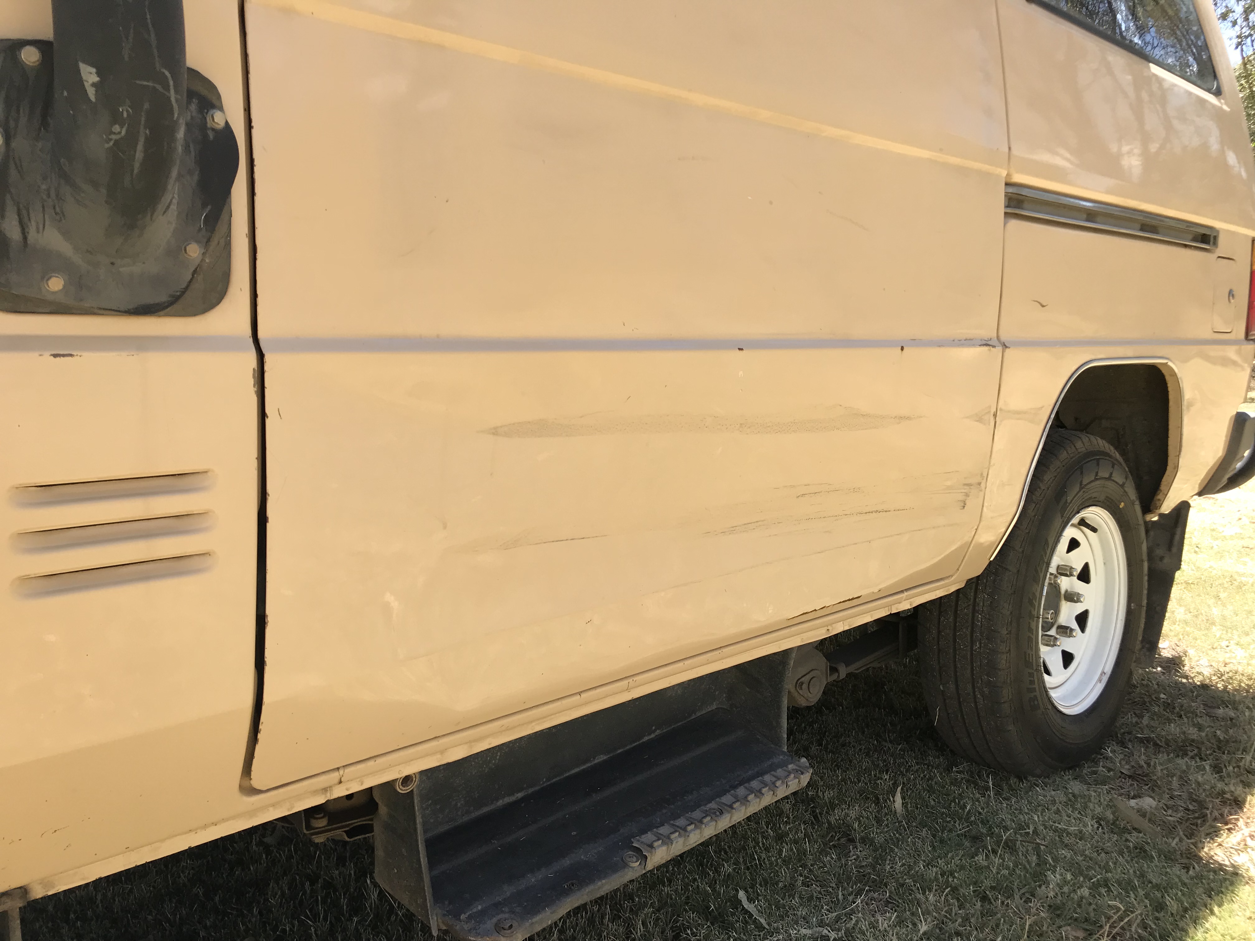 1984 MITSUBISHI L300 SD VAN 