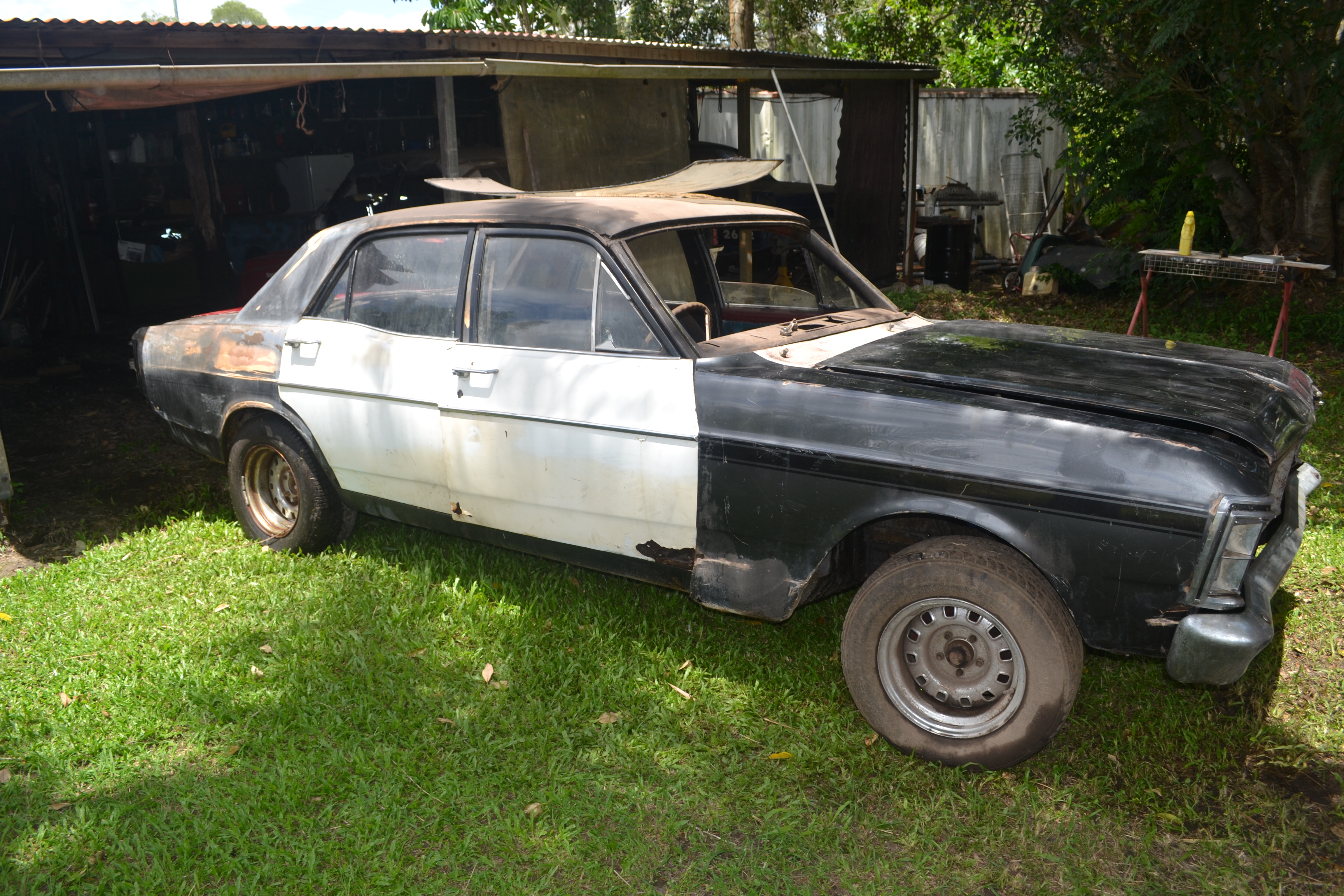 1971 FORD FALCON XY 500 4D SEDAN 