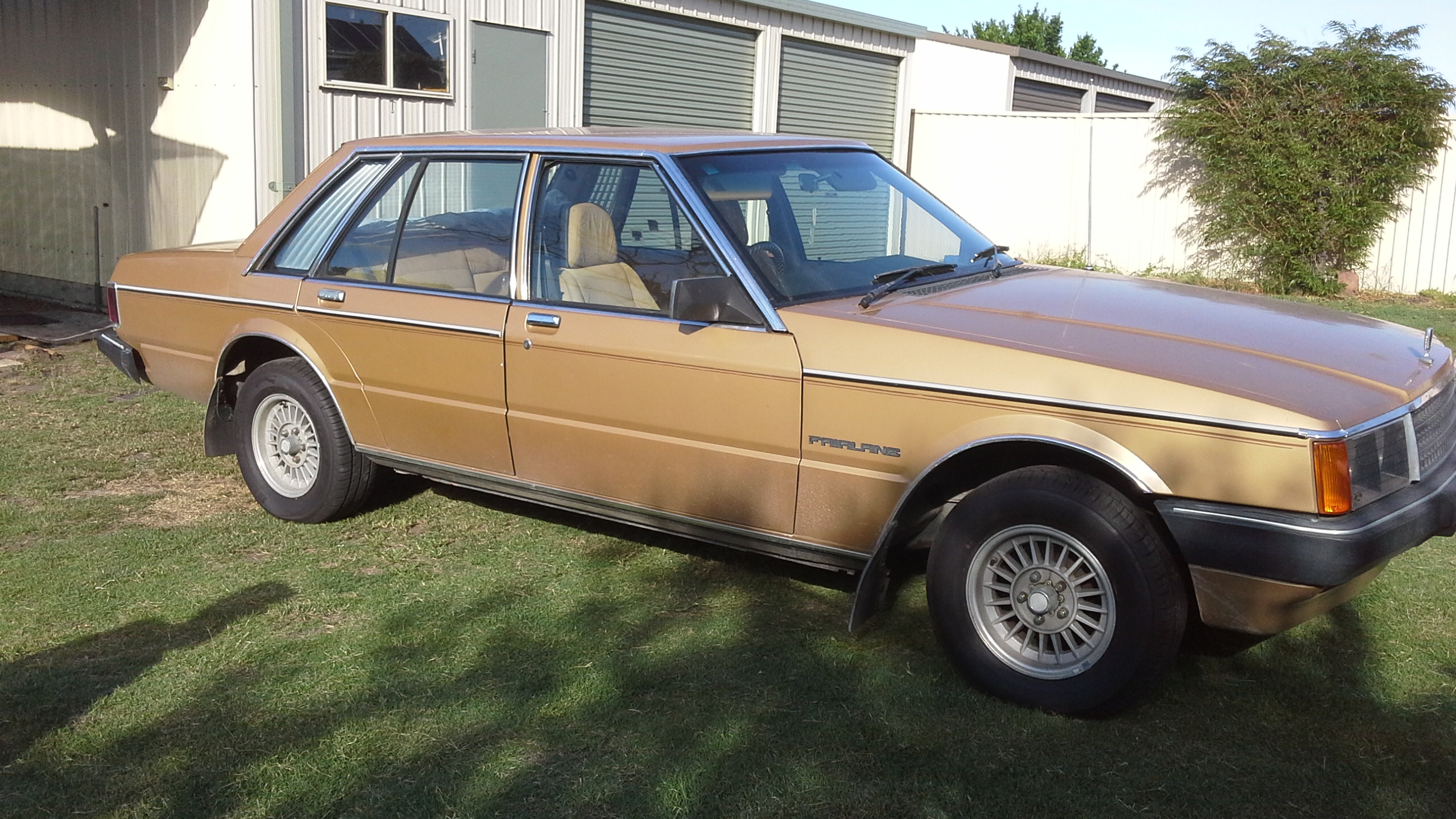 1981 FORD FAIRLANE ZJ 4D SEDAN