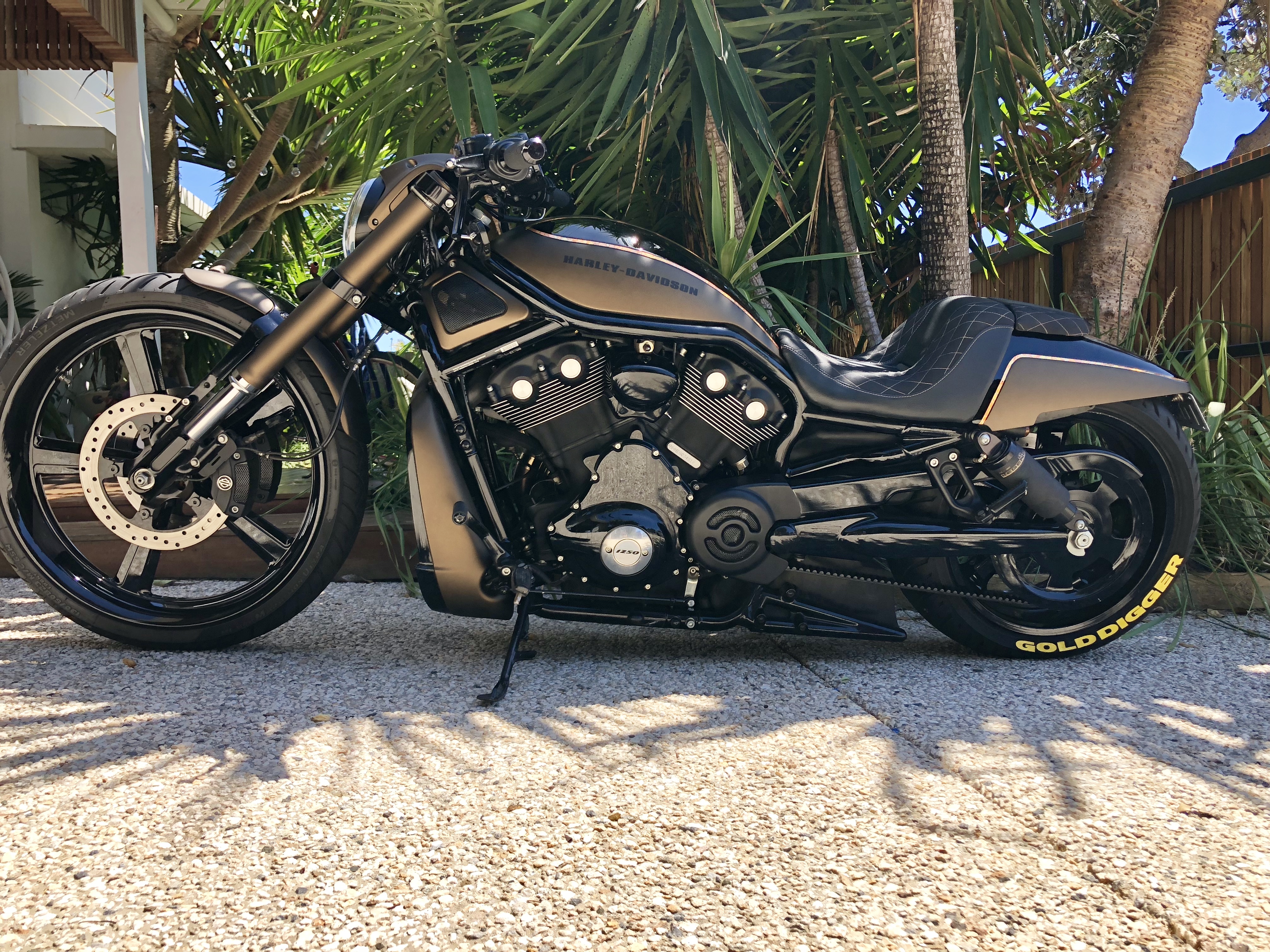 2014 HARLEY-DAVIDSON VRSC NIGHT ROD SPECIAL MY14 CRUISER