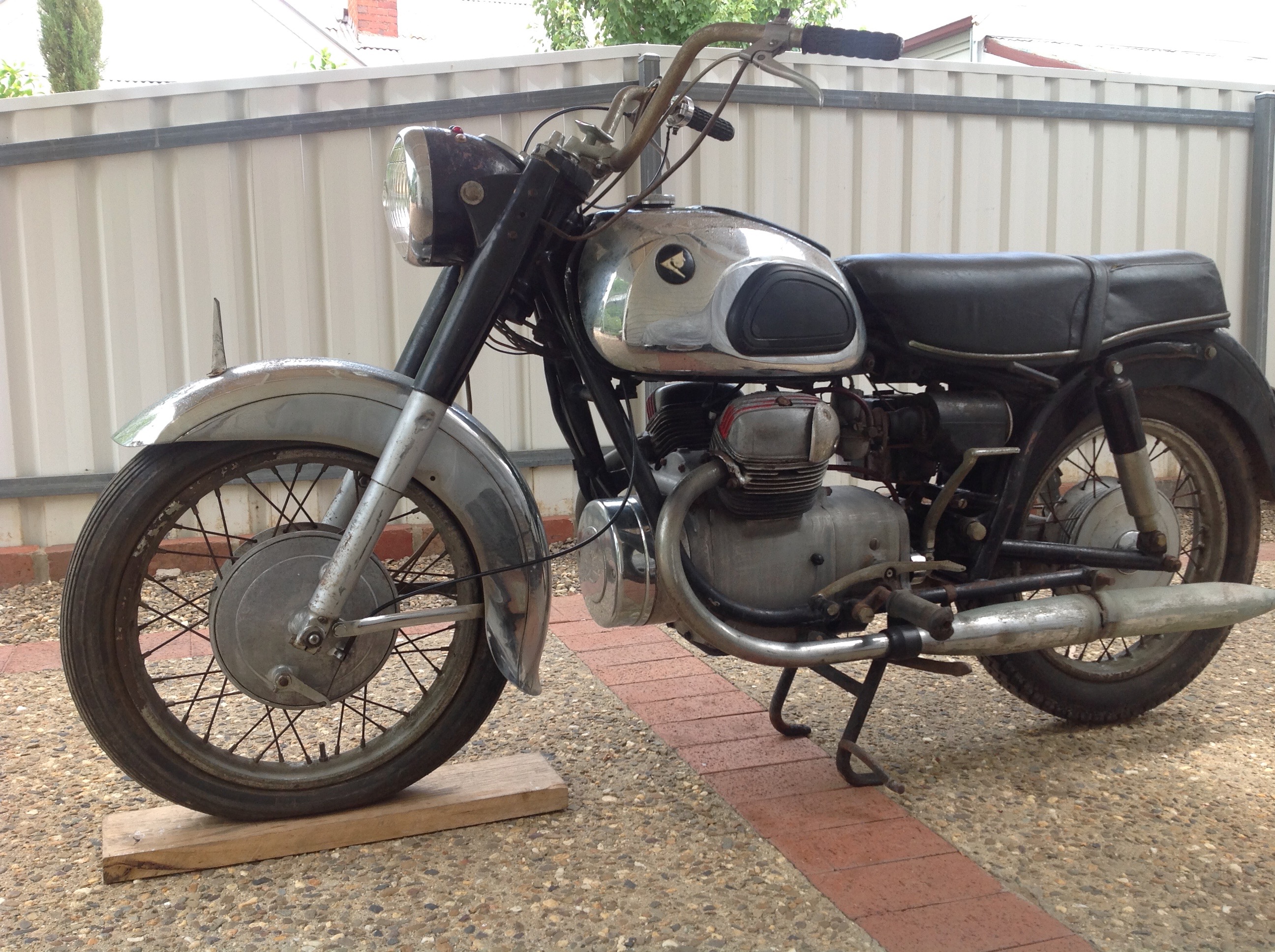 1960 LILAC MARUSHO V-TWIN 250CC