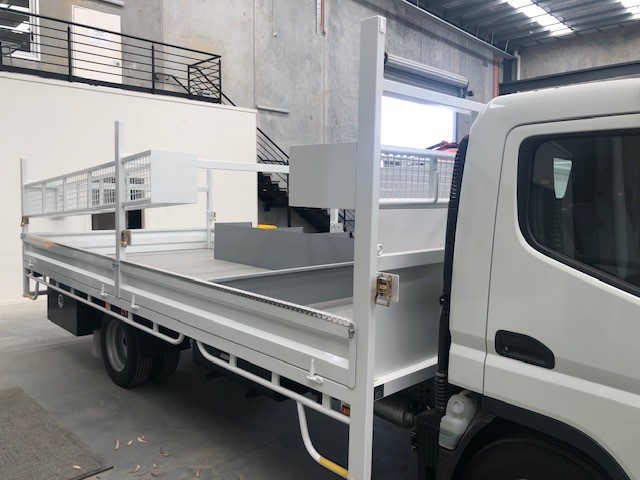 2018 FUSO CANTER 815 