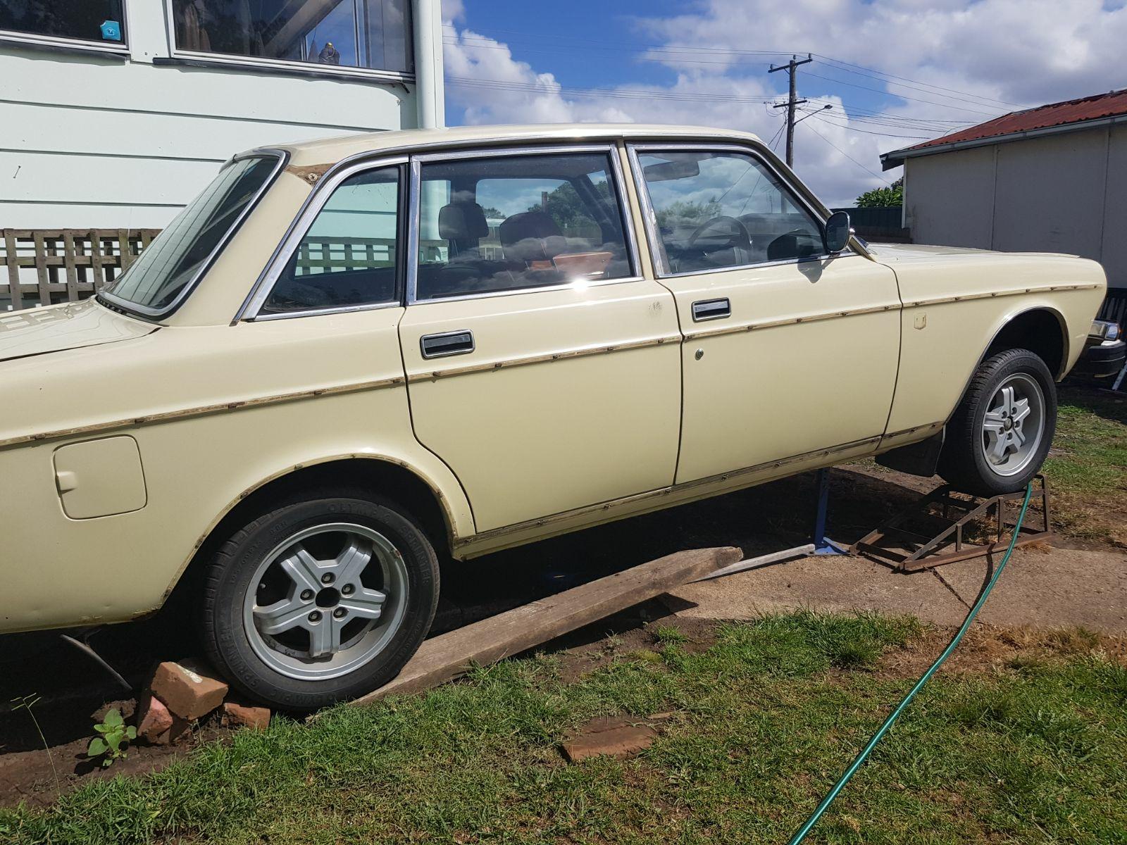 1974 VOLVO 164E 4D SEDAN