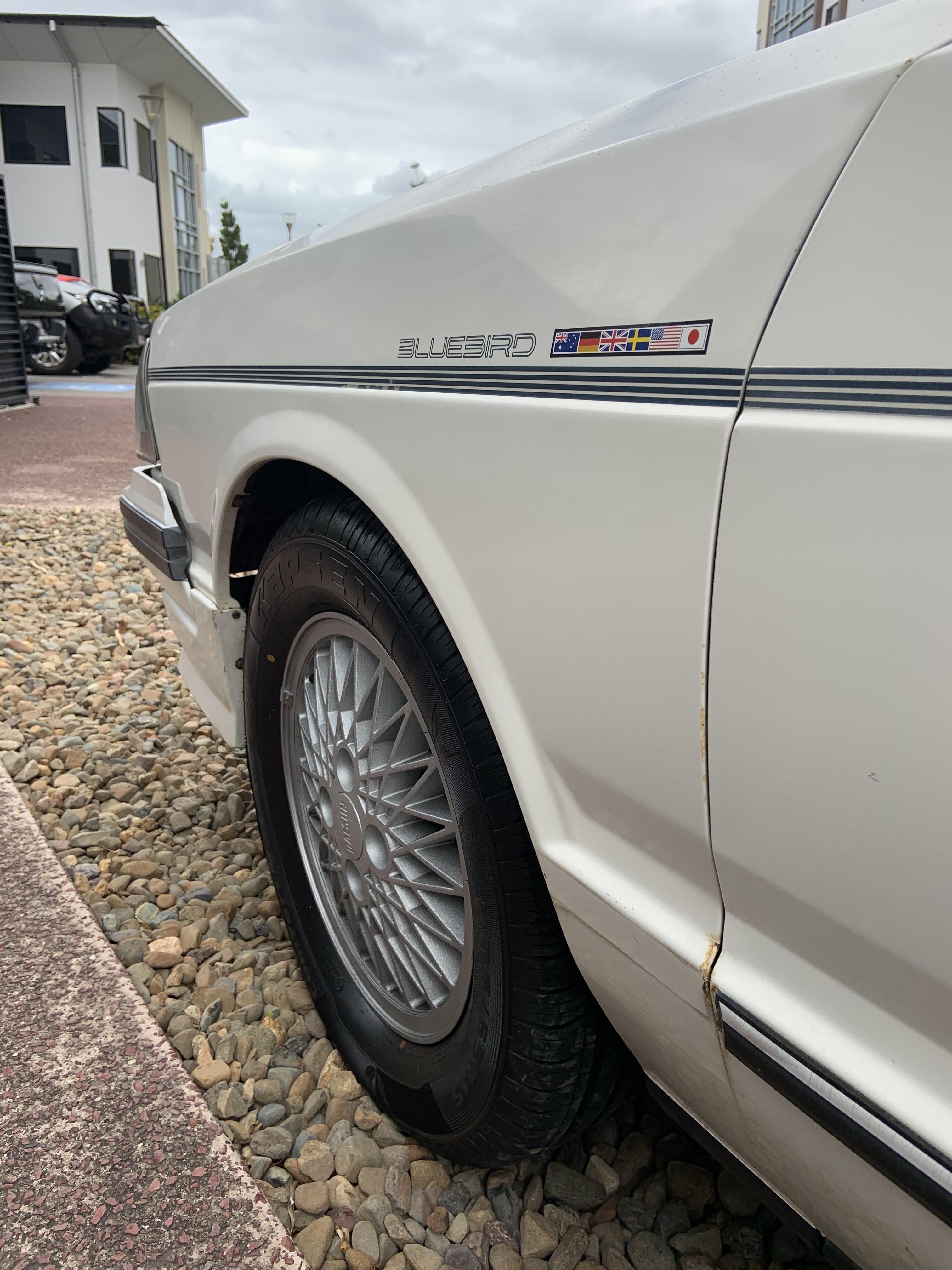 1982 NISSAN BLUEBIRD TRX SER I 4D SEDAN