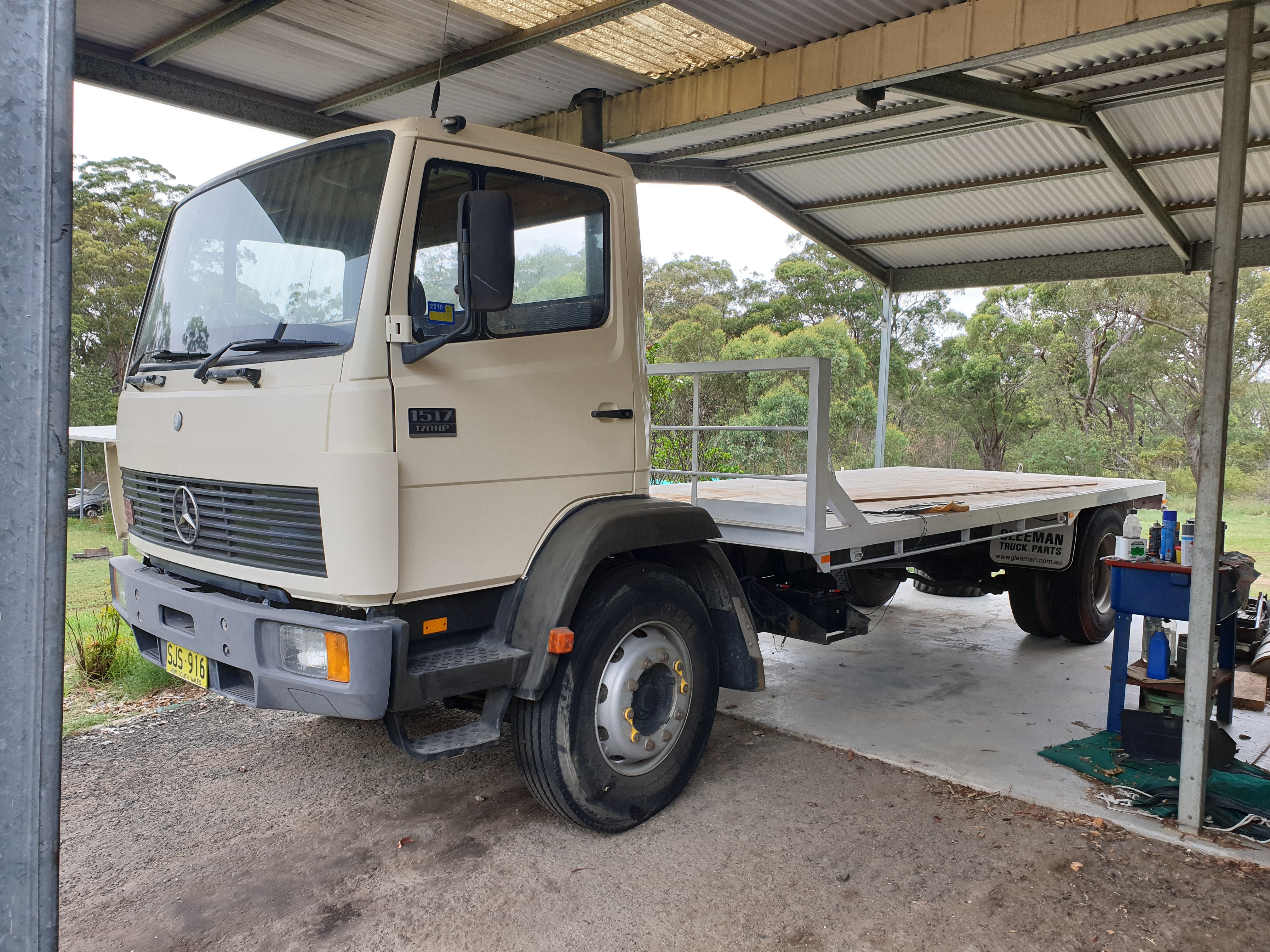 1993 MERCEDES-BENZ 1517/48 