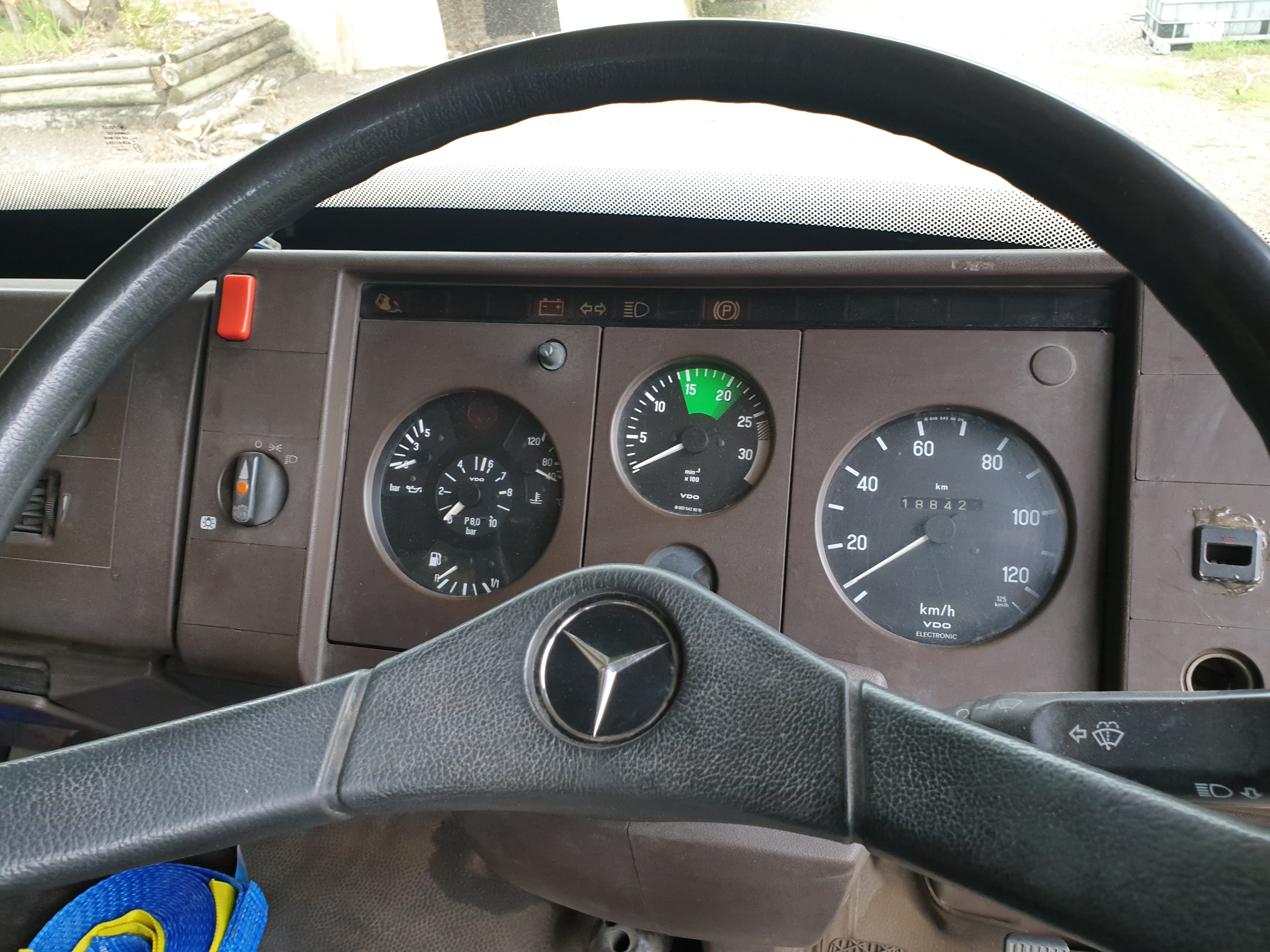 1993 MERCEDES-BENZ 1517/48 
