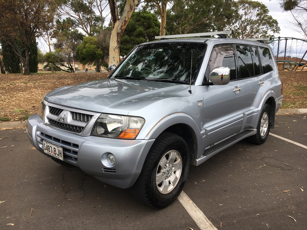 2004 MITSUBISHI PAJERO NP GLS 21st ANNIVERSARY 4D WAGON