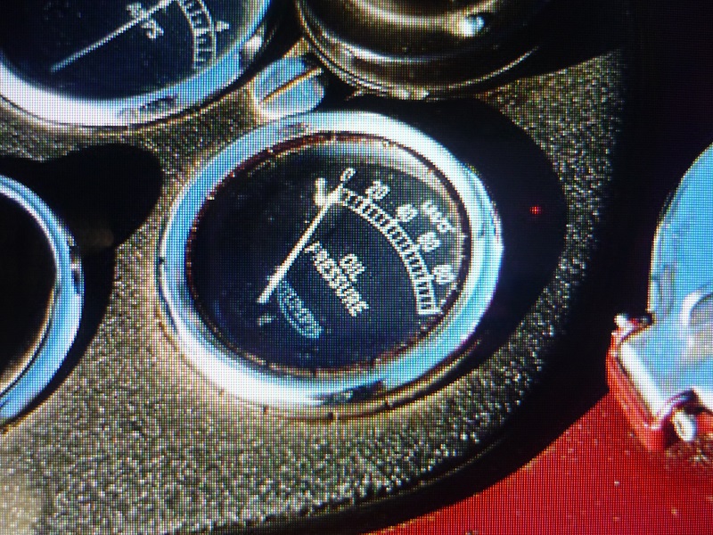 TRIUMPH OIL PRESSURE GAUGE