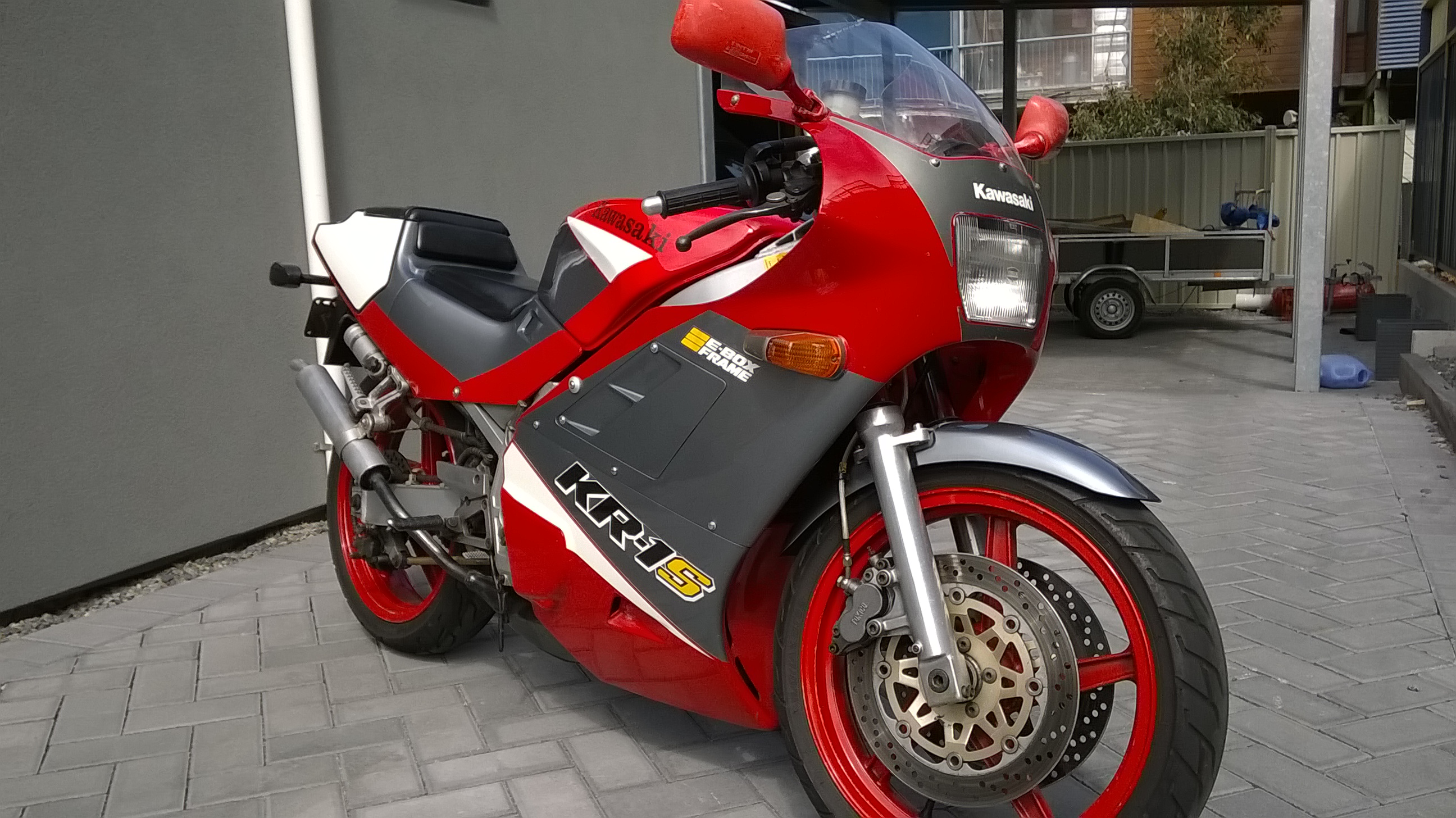 1991 KAWASAKI KR-1S ROAD 250 C3