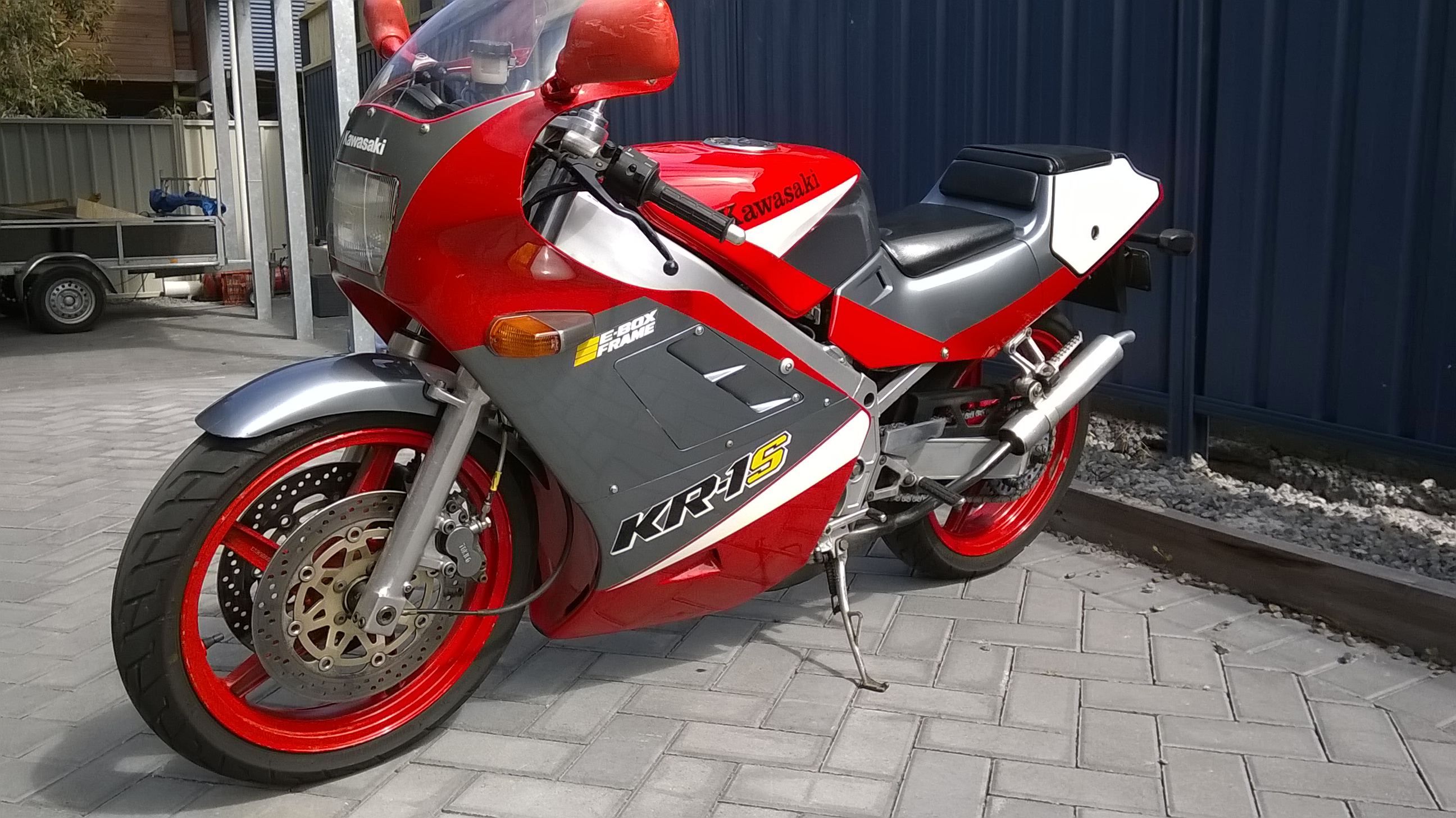 1991 KAWASAKI KR-1S ROAD 250 C3
