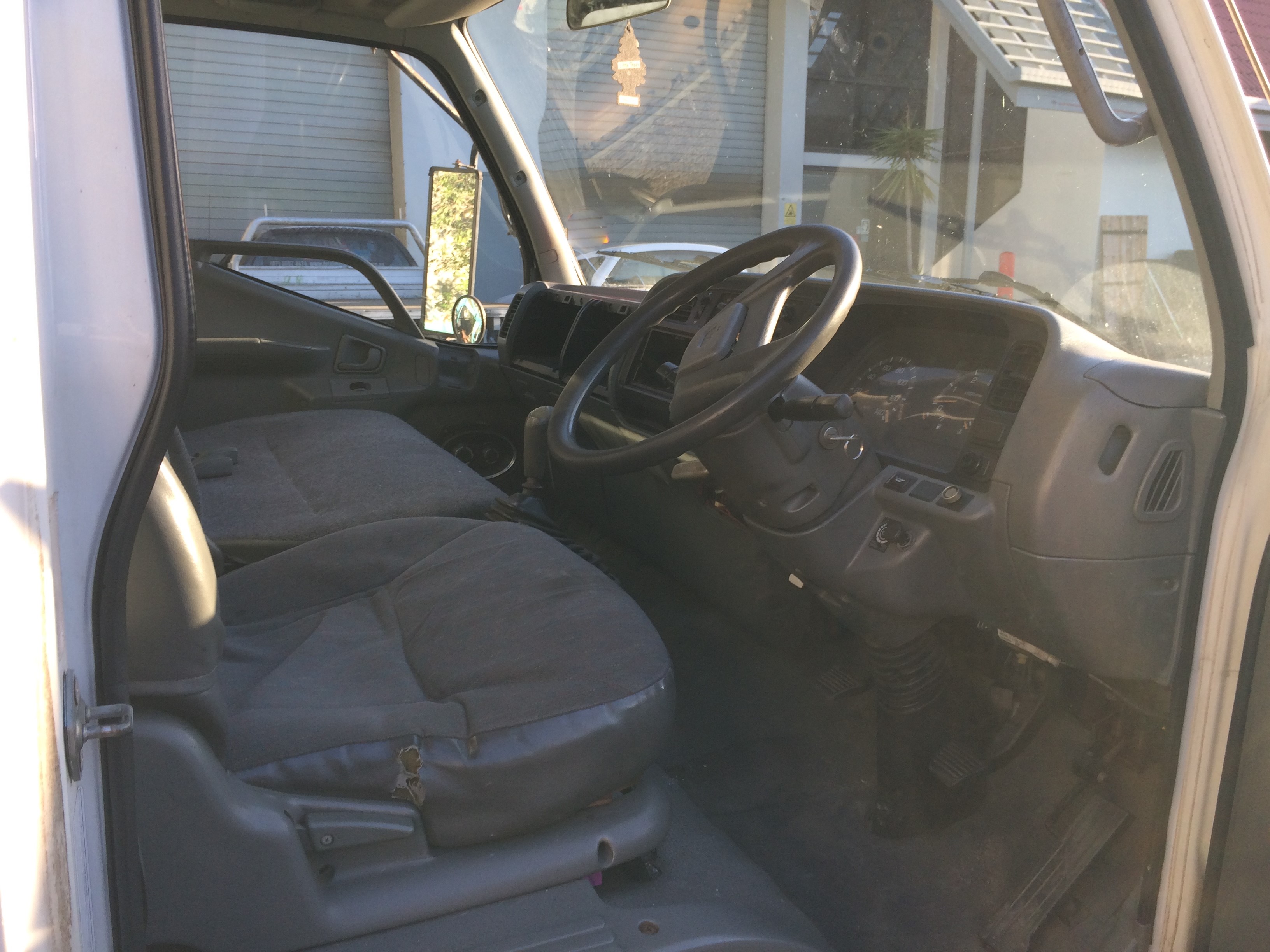 2004 MITSUBISHI CANTER PANTECH 
