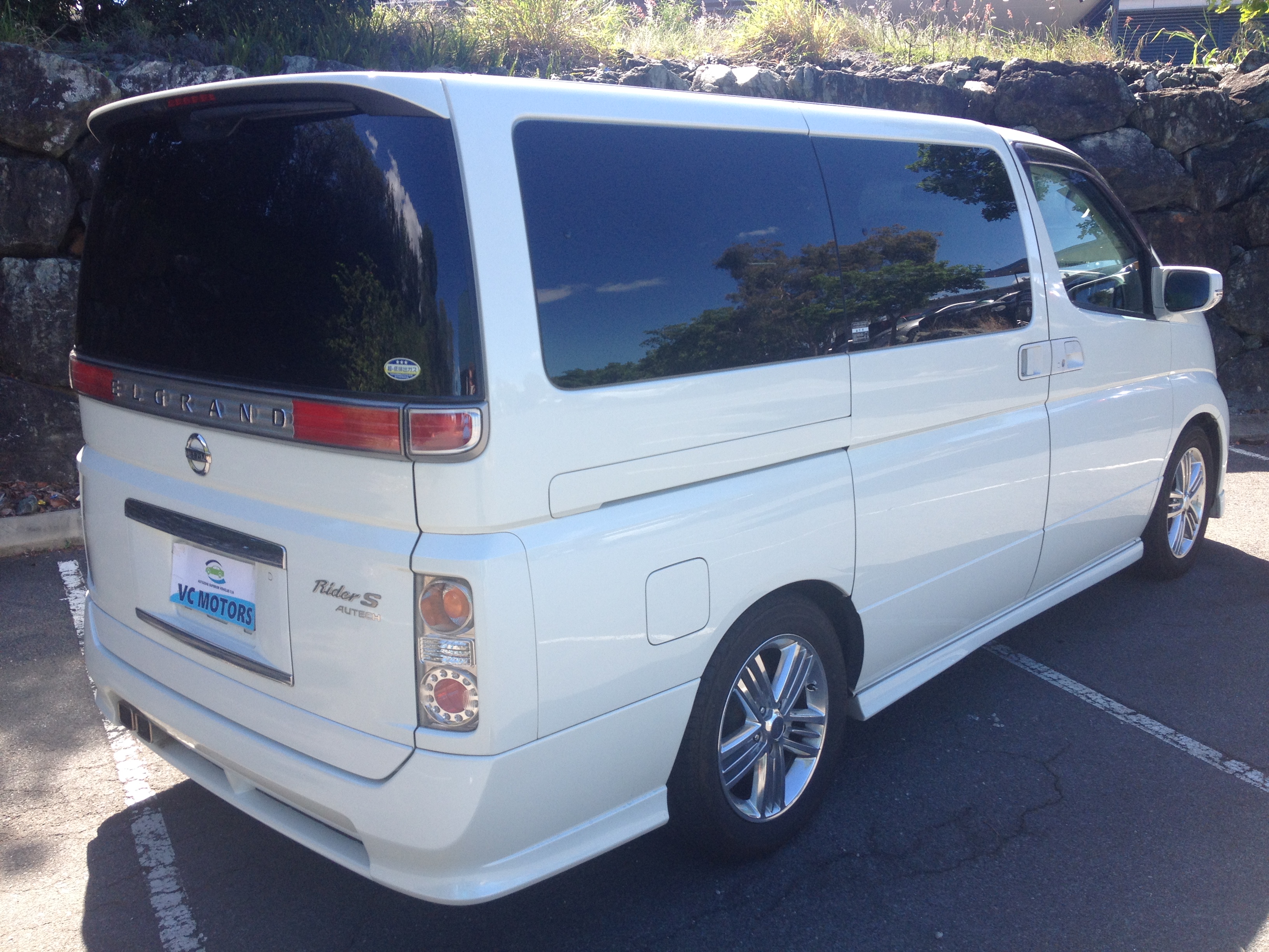 2004 NISSAN ELGRAND E51 RIDER S AUTECH