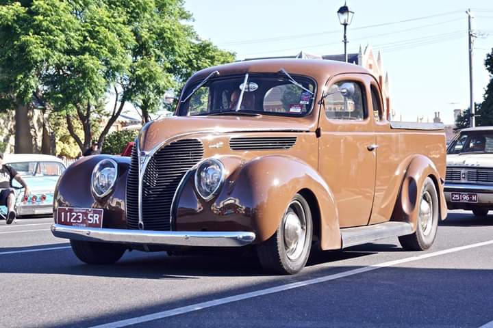 1938 FORD DELUXE UTE