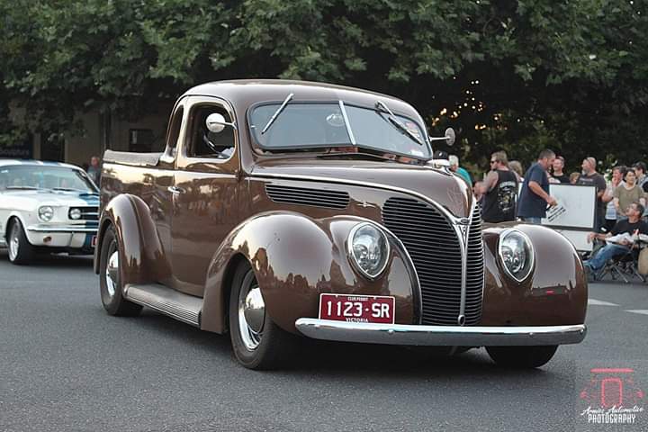 1938 FORD DELUXE UTE