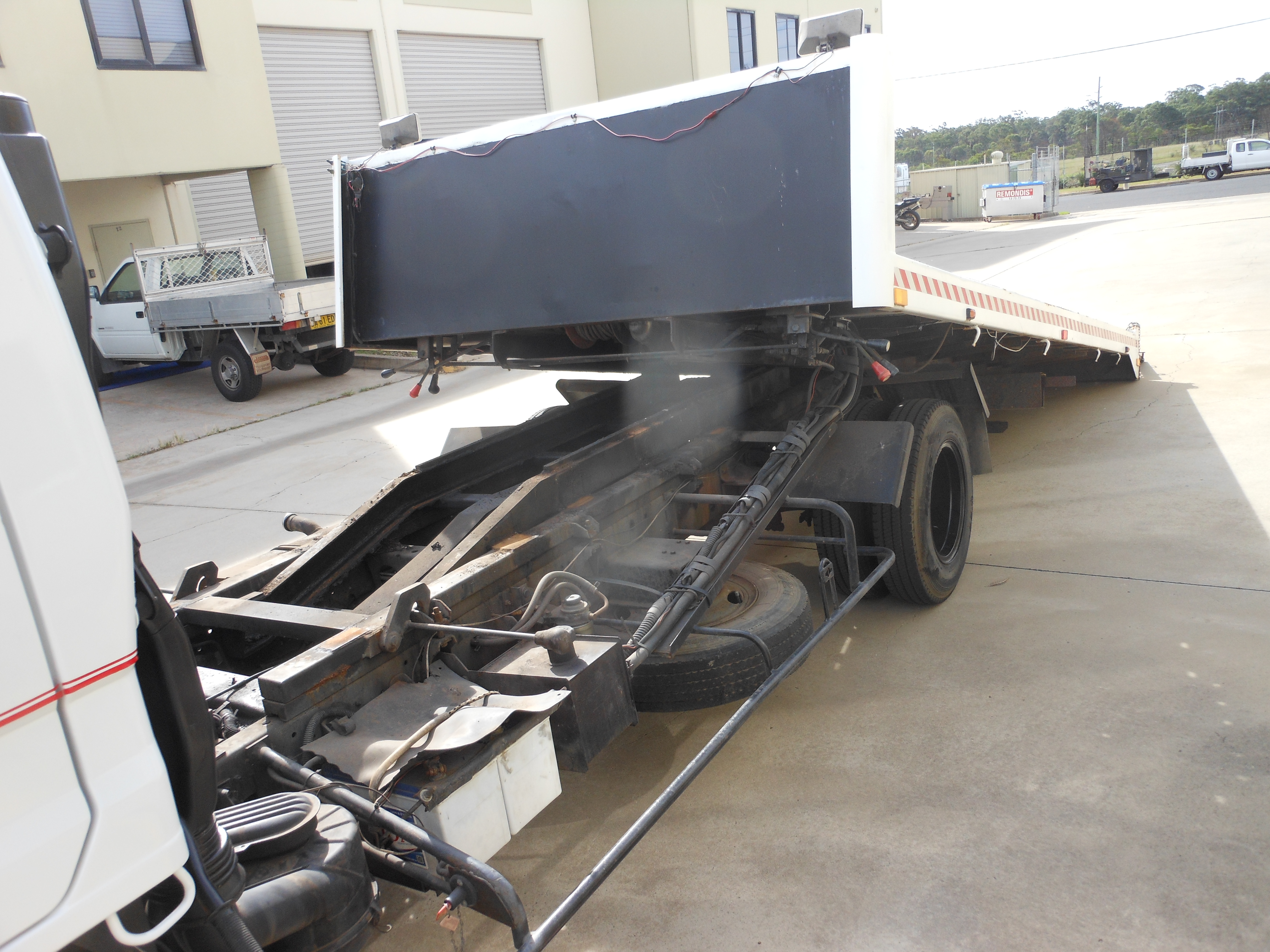 1989 TOYOTA DYNA TILT TRAY