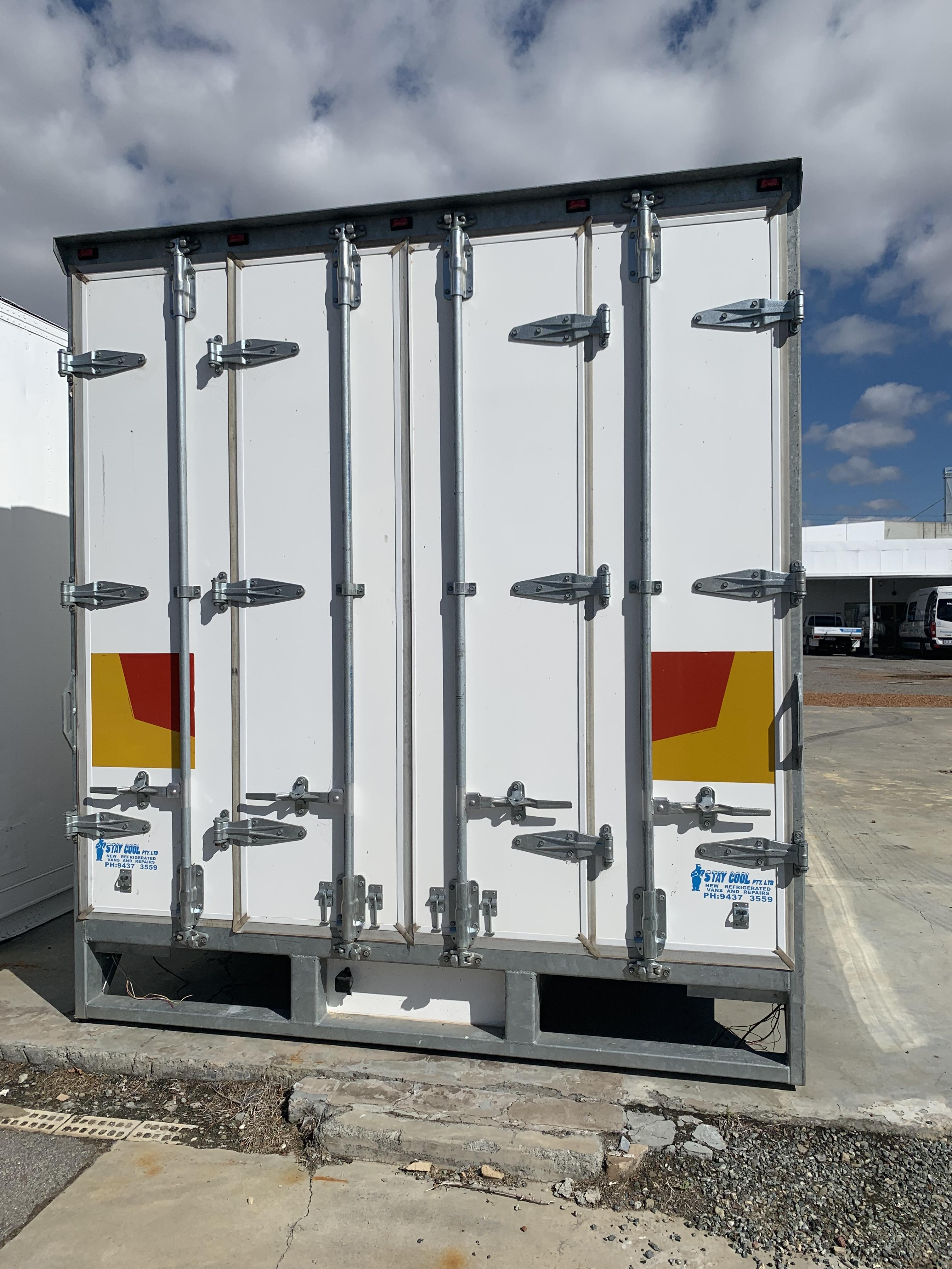 2018 REFRIGERATED TRUCK BODY 
