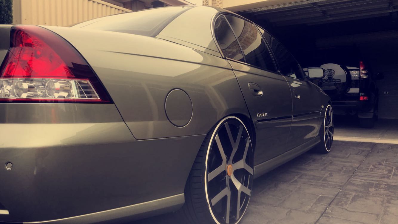 2003 HOLDEN CALAIS VY 4D SEDAN 