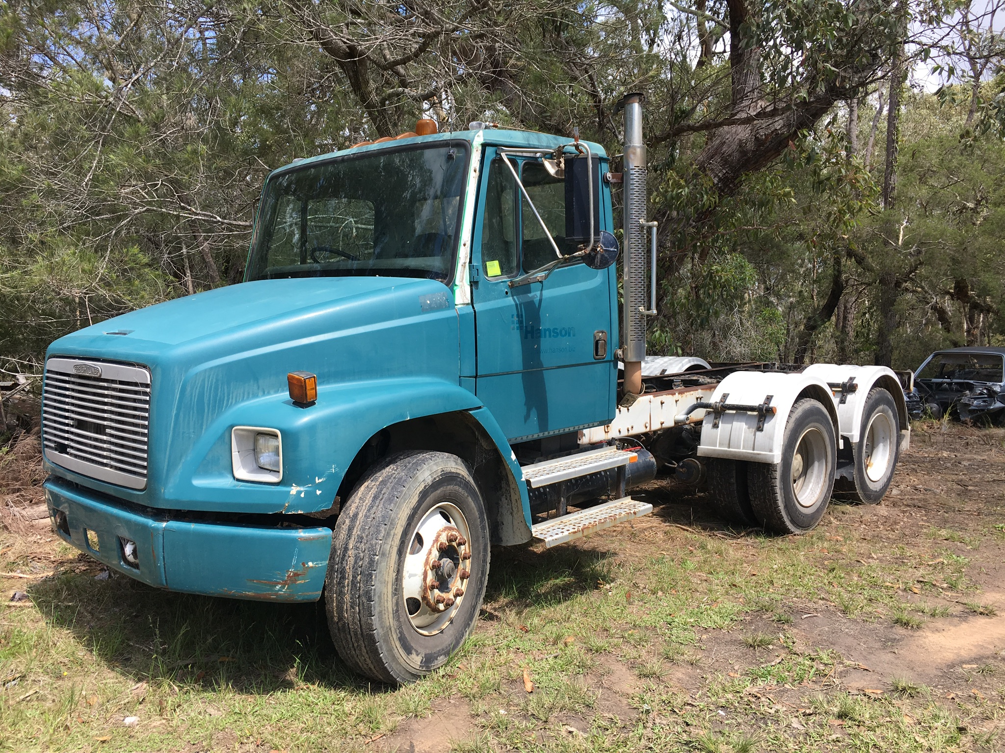 1995 FREIGHTLINER FL80 6X4 CAB CHASSIS