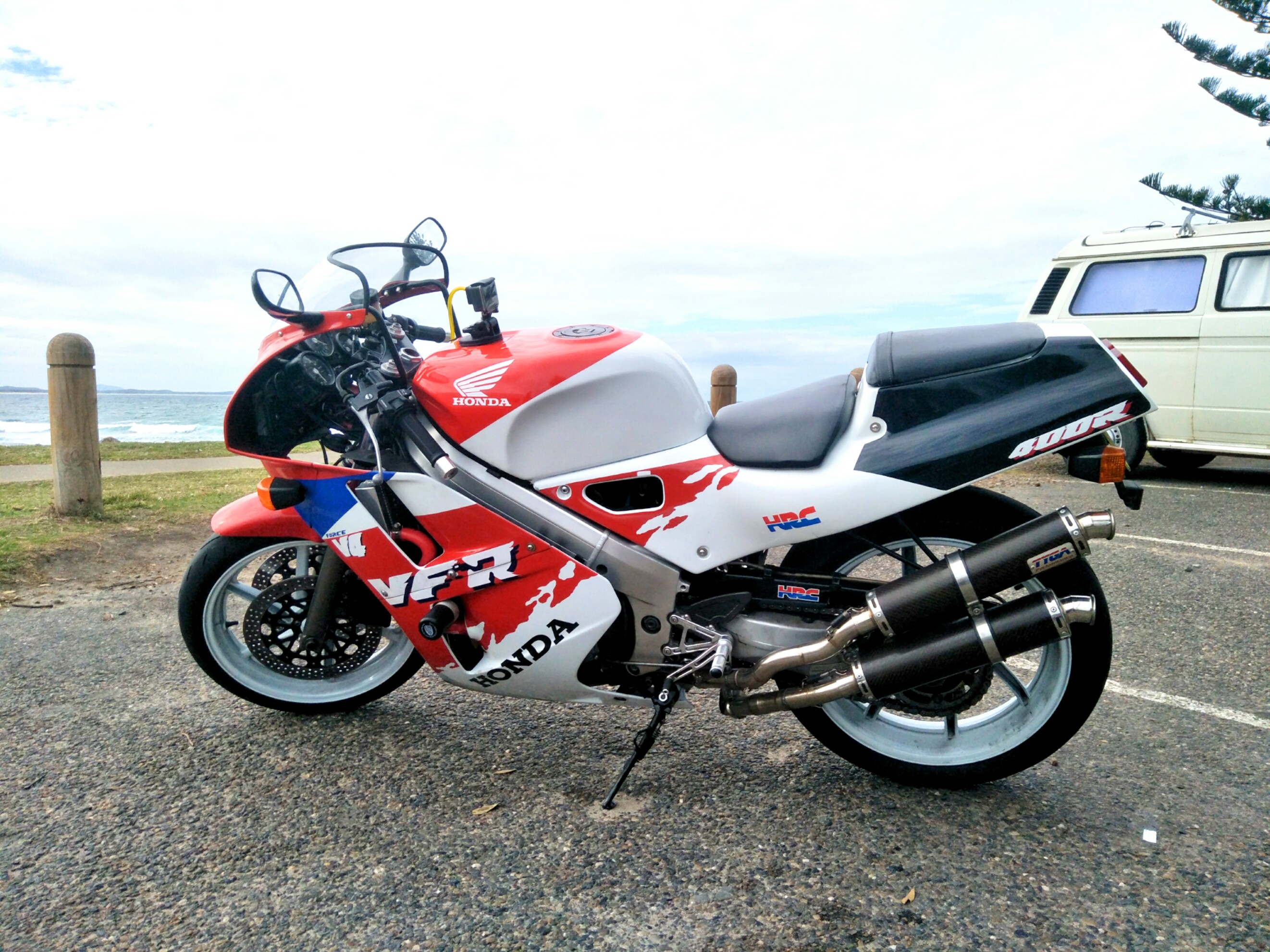 1992 HONDA VFR400 NC30