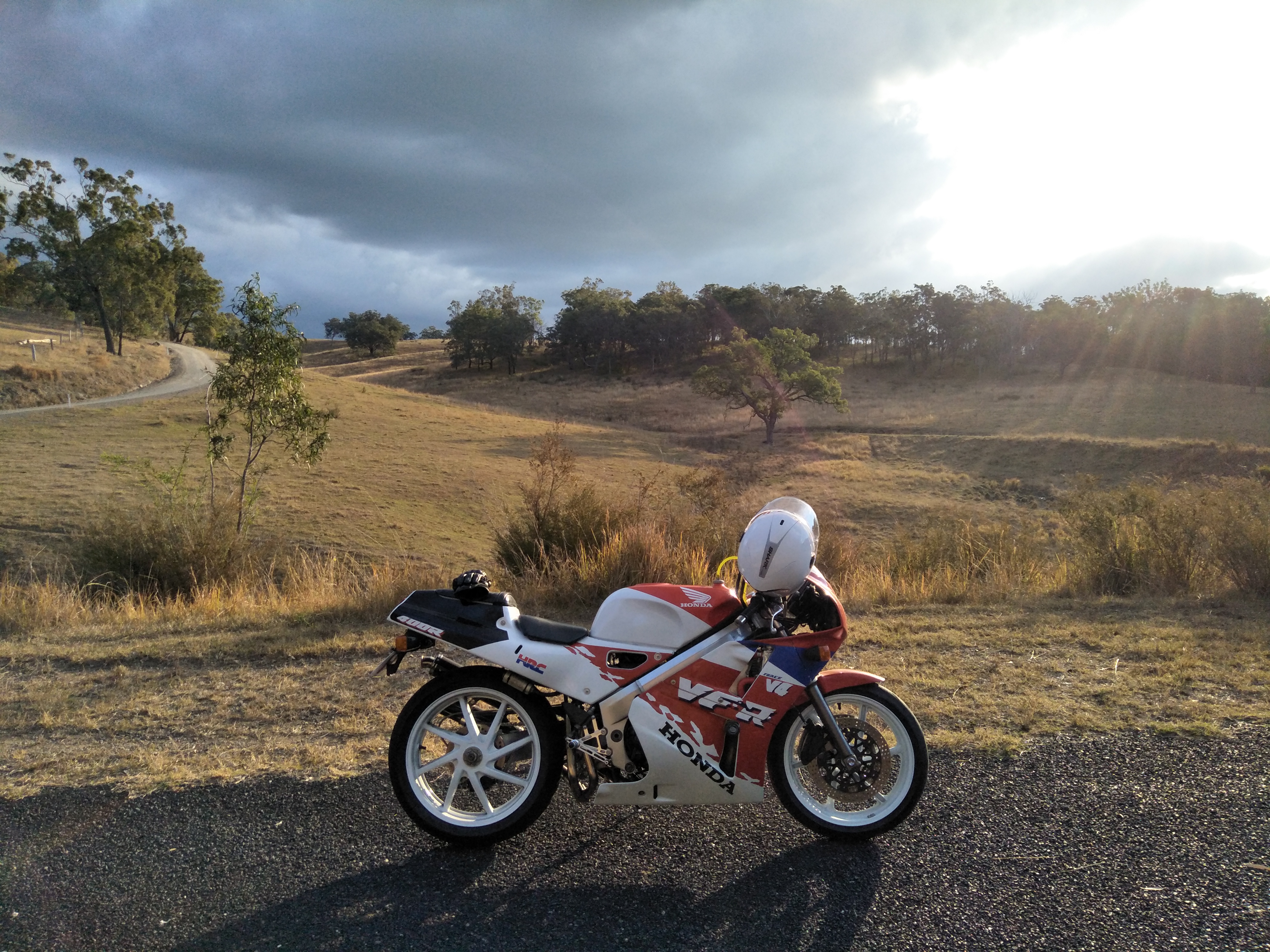 1992 HONDA VFR400 NC30