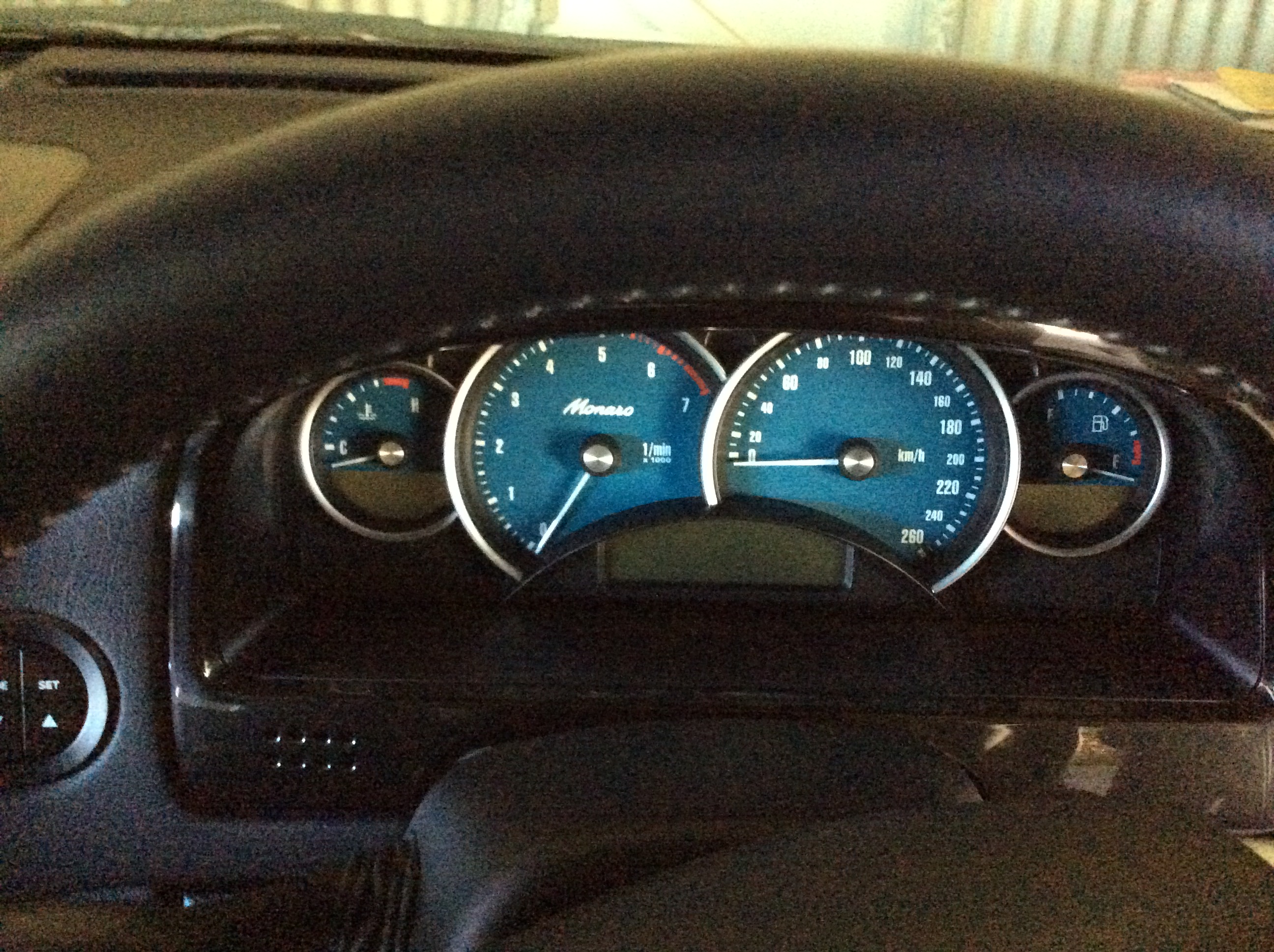 2005 HOLDEN MONARO VZ CV8-Z 2D COUPE