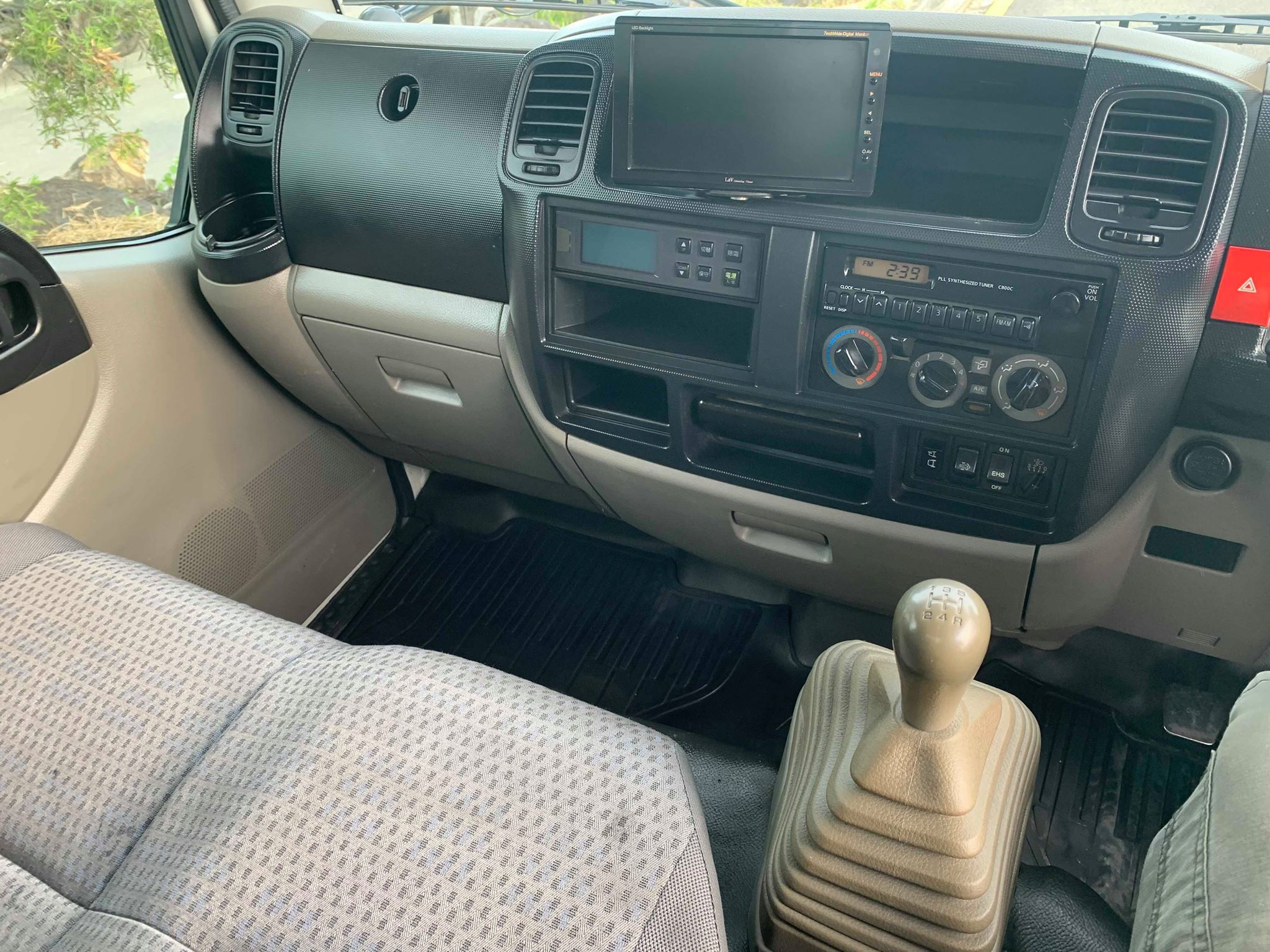2010 NISSAN ATLAS F24 REFRIGERATED TRUCK