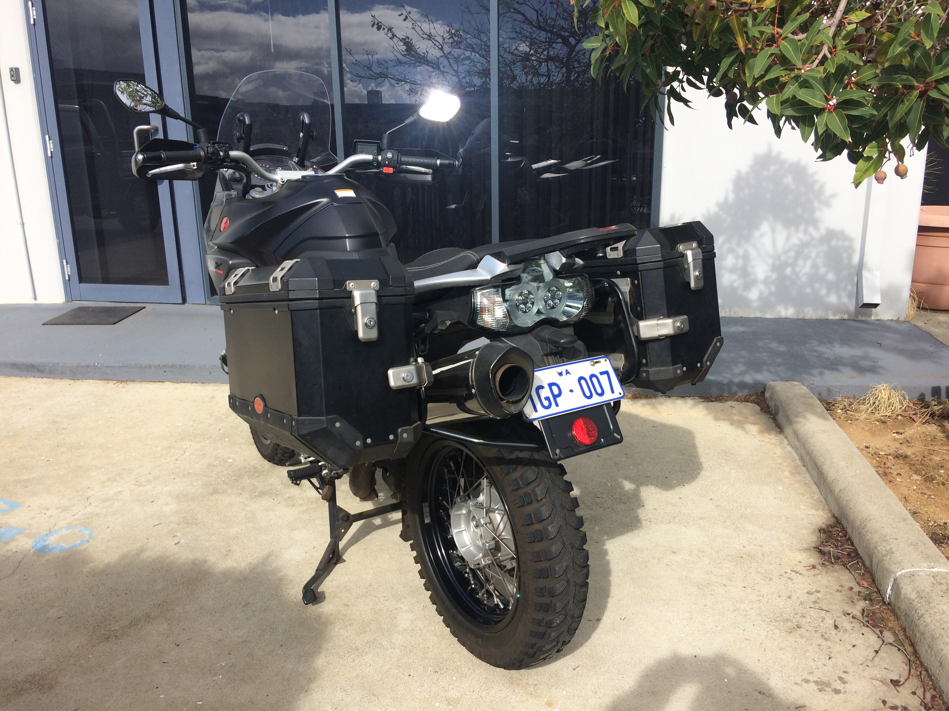2012 MOTO GUZZI STELVIO 1200 8V NTX ABS DUAL SPORTS