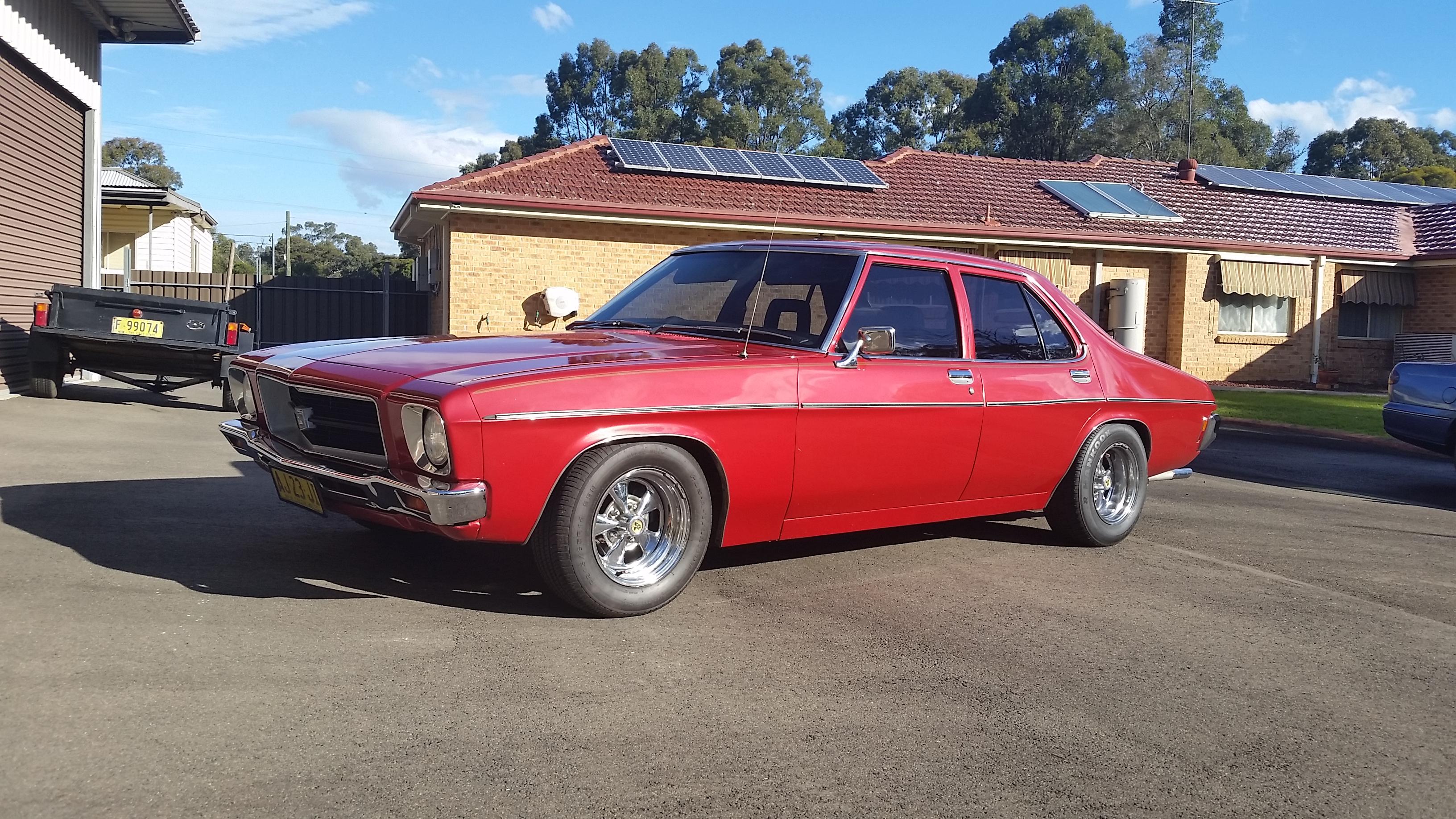 1973 HOLDEN KINGSWOOD HQ SEDAN
