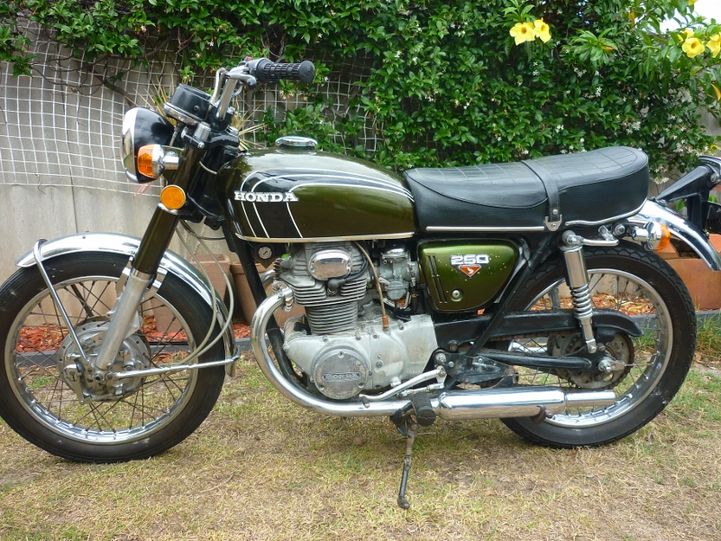  Honda CB250 1972