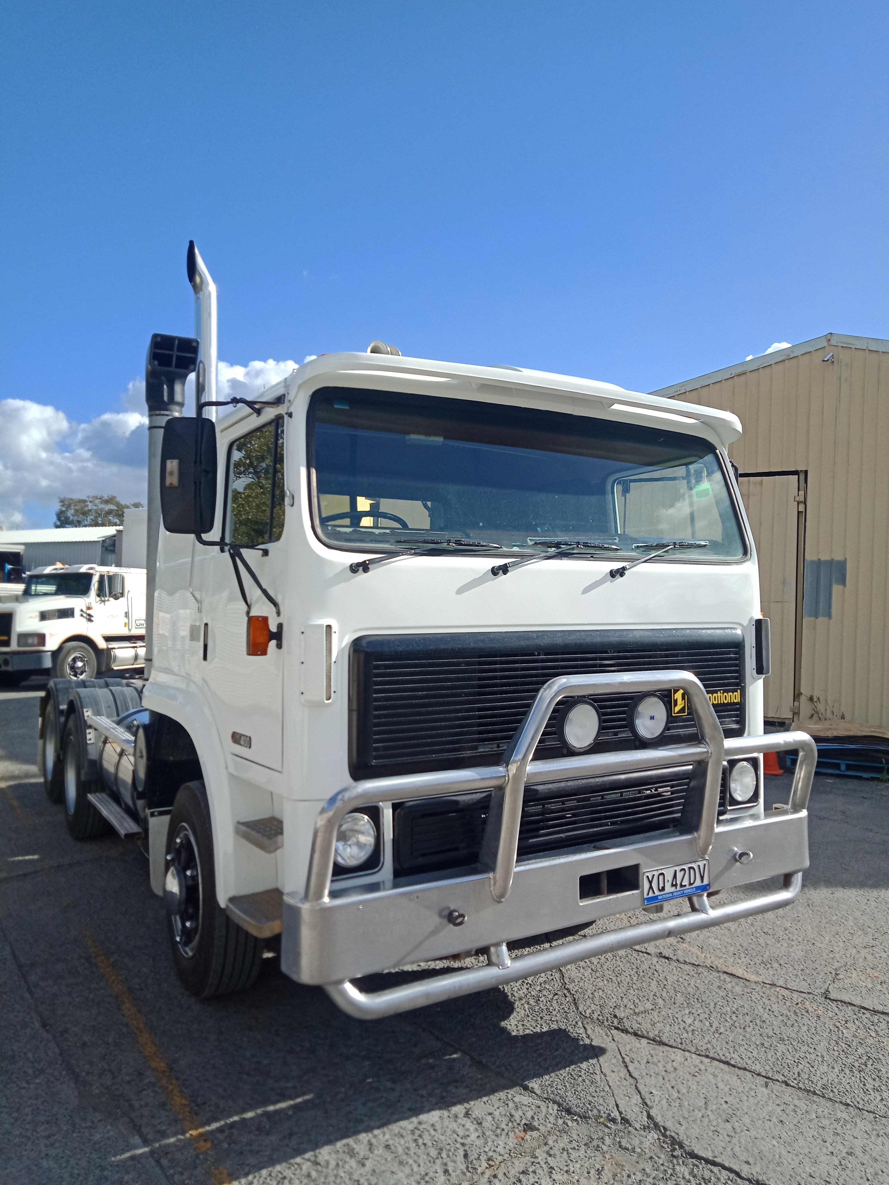 1993 INTERNATIONAL T2700 13 SP MANUAL 400 cummins