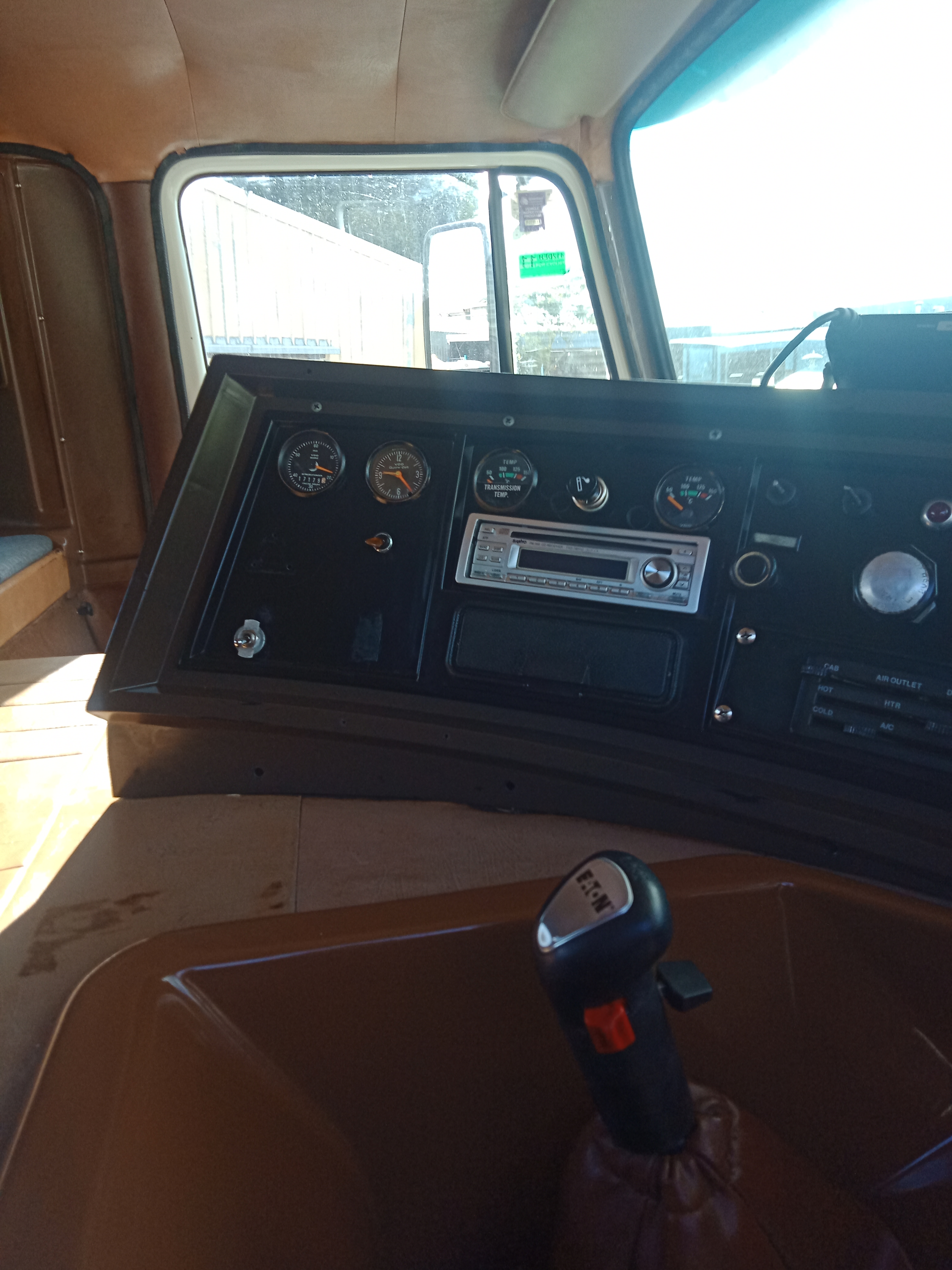 1993 INTERNATIONAL T2700 13 SP MANUAL 400 cummins