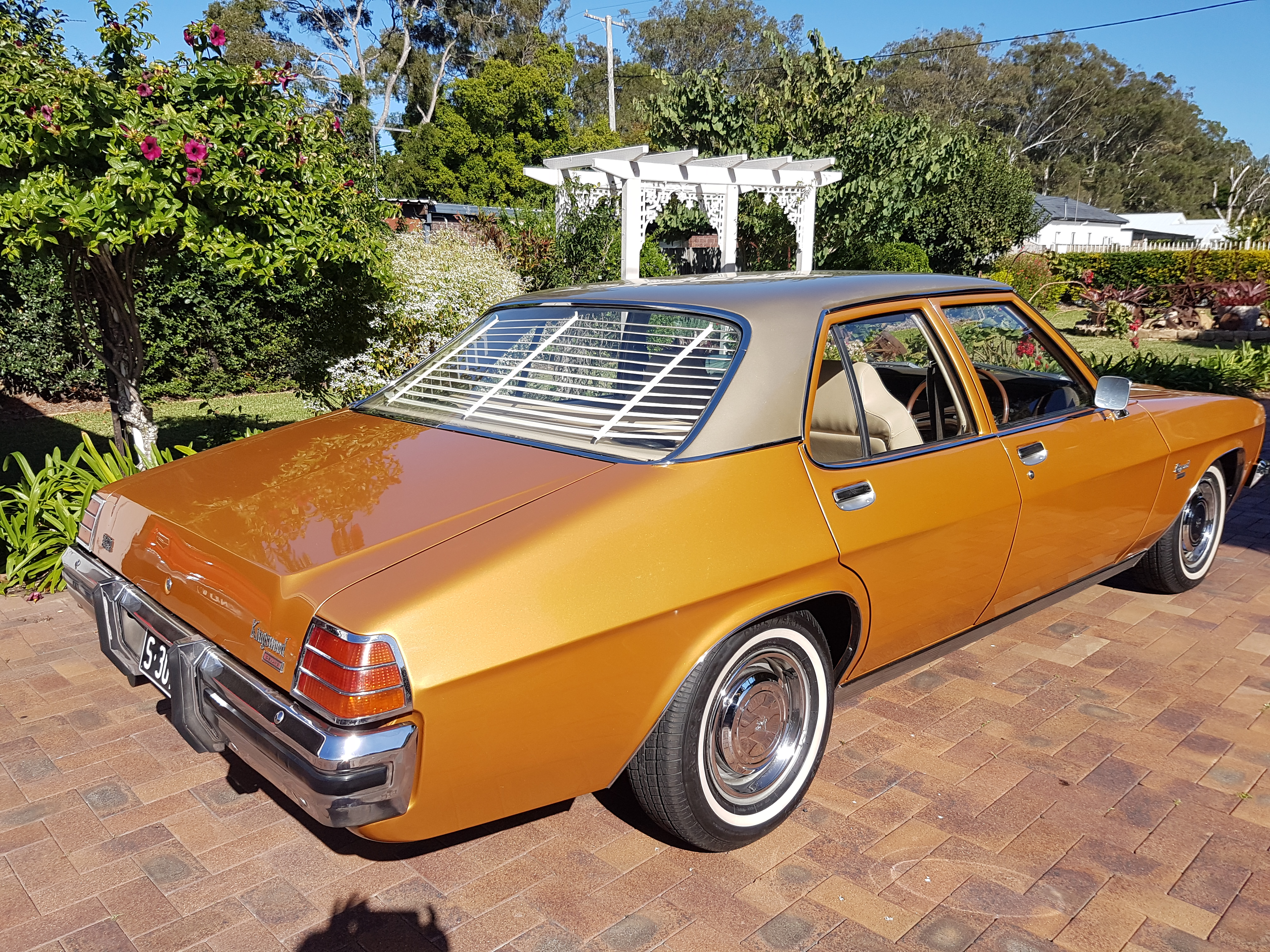 1975 HOLDEN KINGSWOOD HJ DELUXE ANNIVERSARY