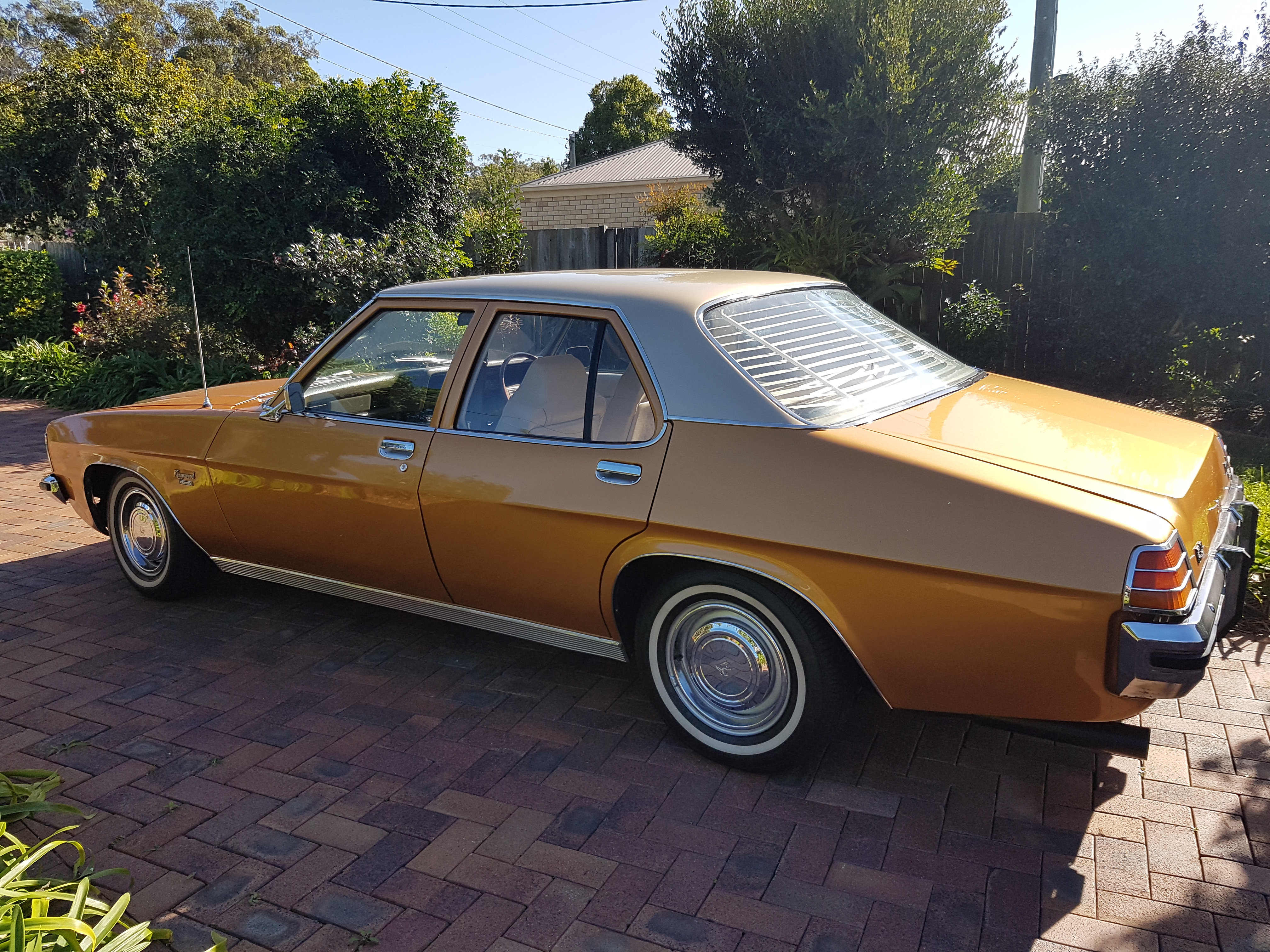 1975 HOLDEN KINGSWOOD HJ DELUXE ANNIVERSARY