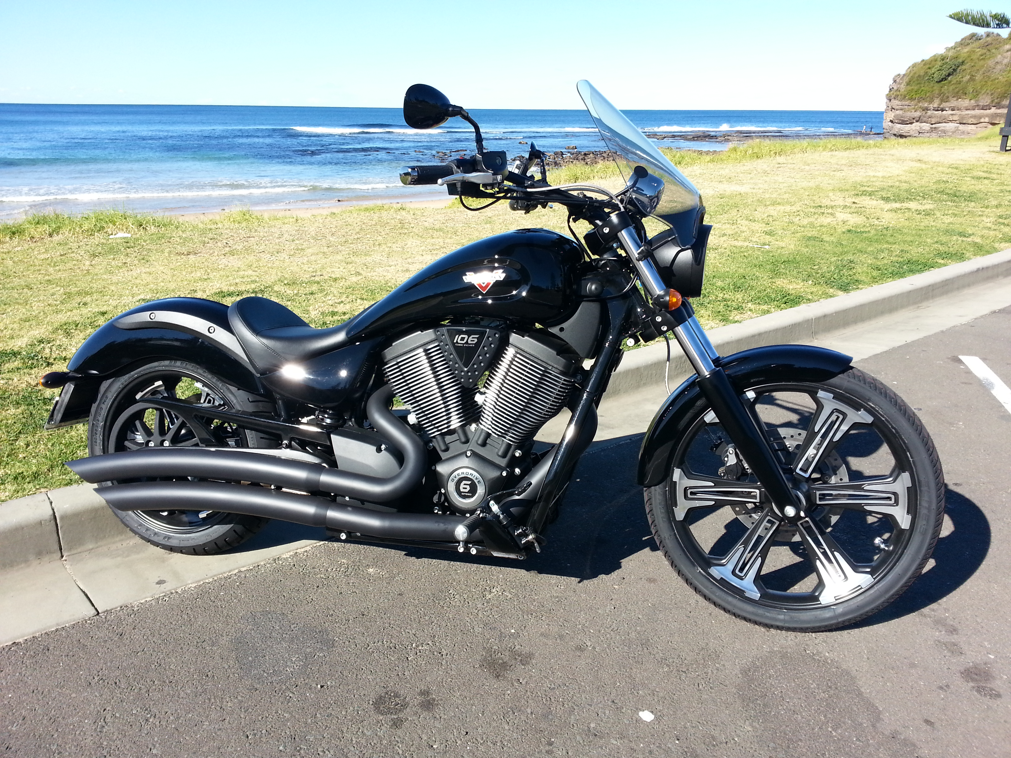 2017 VICTORY VEGAS 8 BALL CRUISER