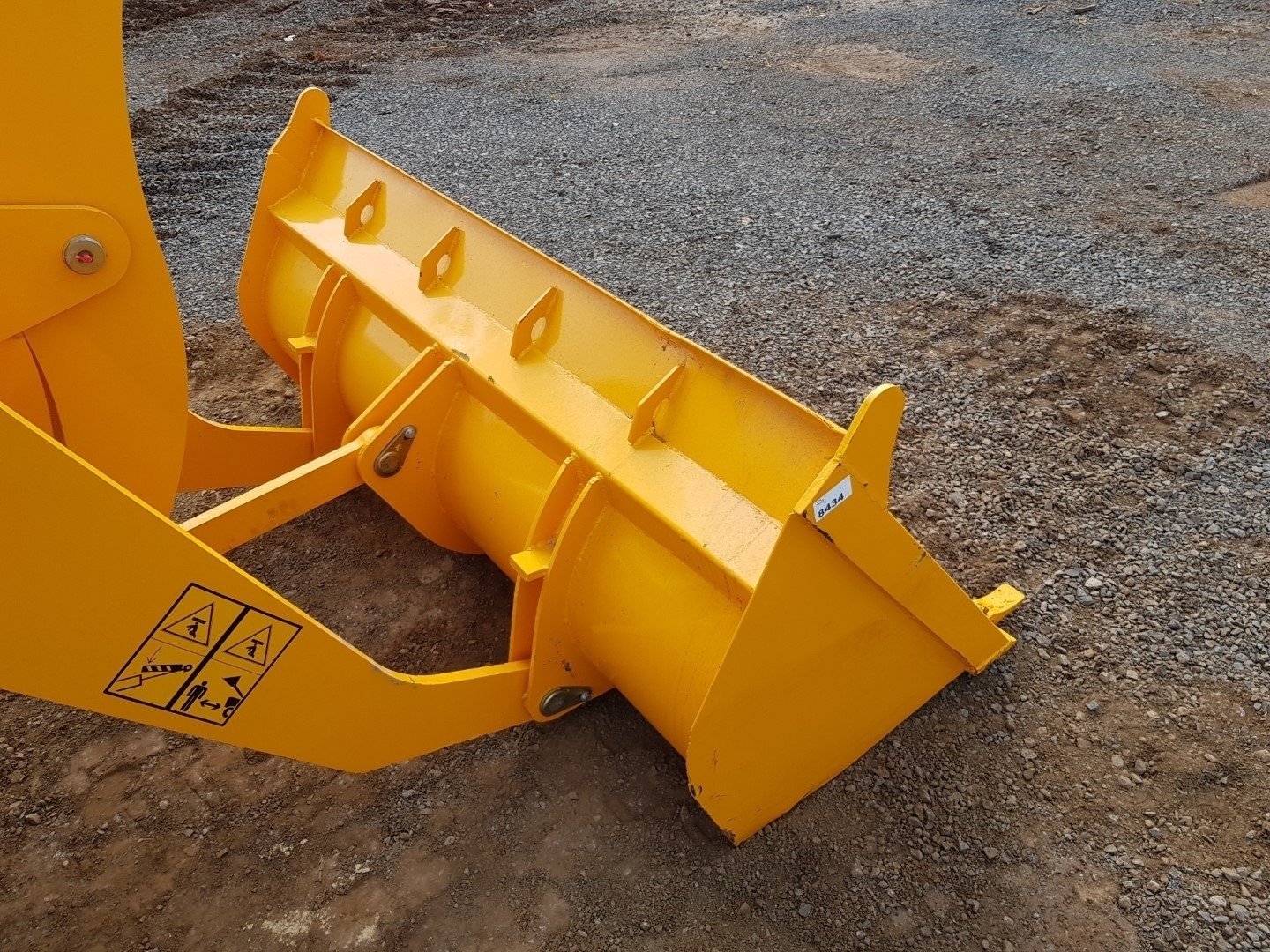 2019 ATTACK 1610 WHEEL LOADER