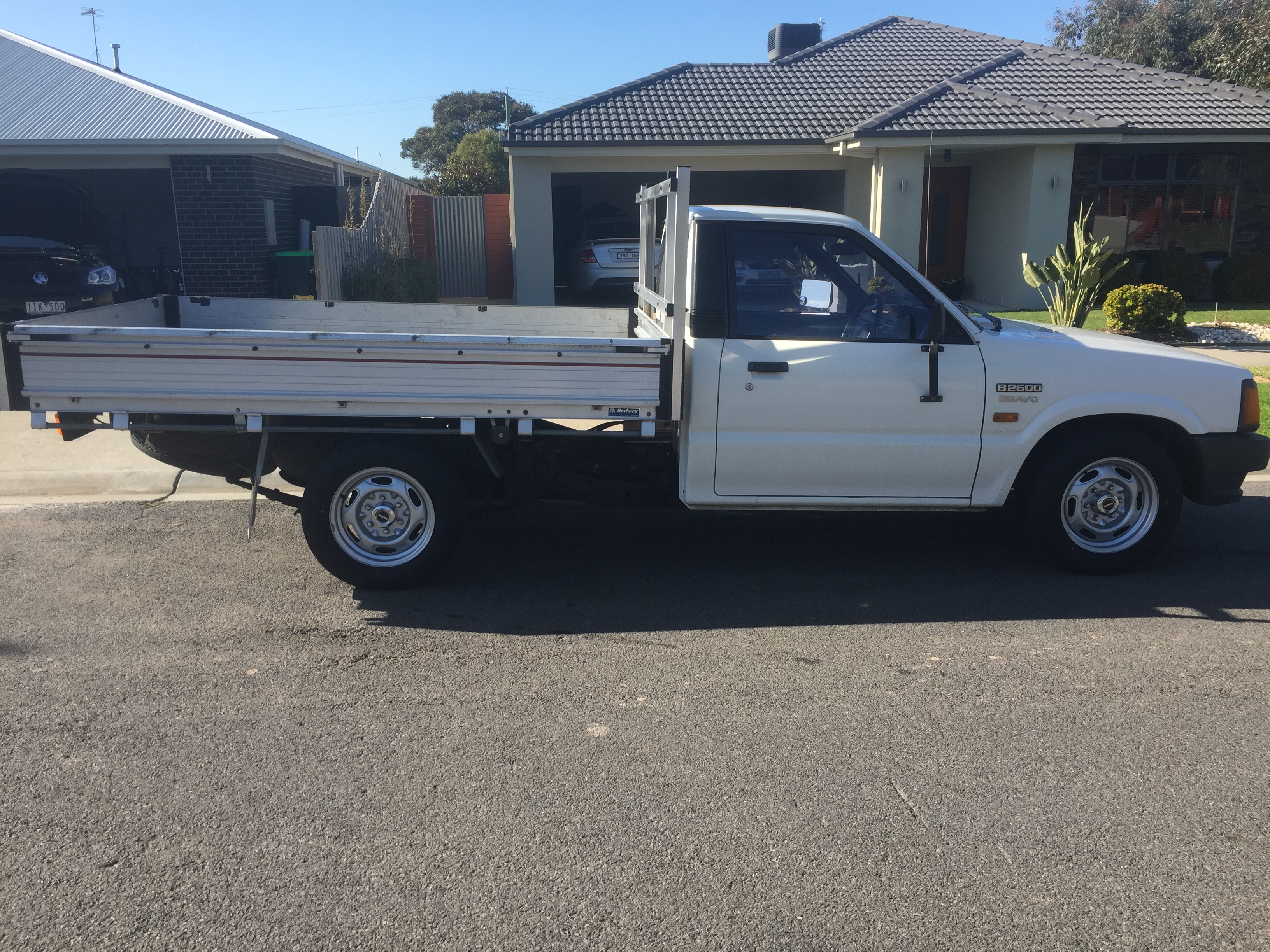 1996 MAZDA B2600 BRAVO P/UP . 2WD