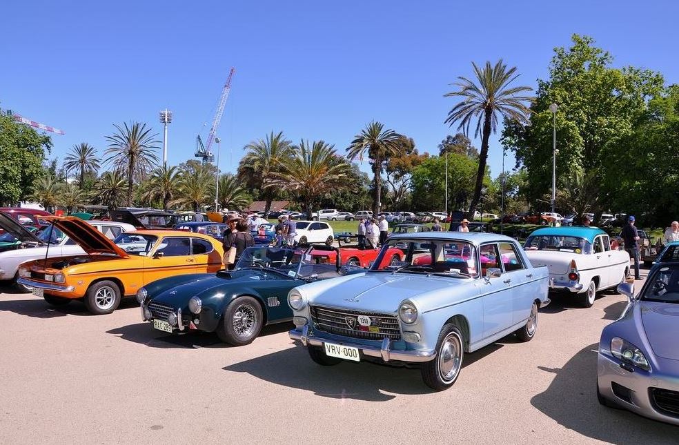 1963 PEUGEOT 404 4D SEDAN