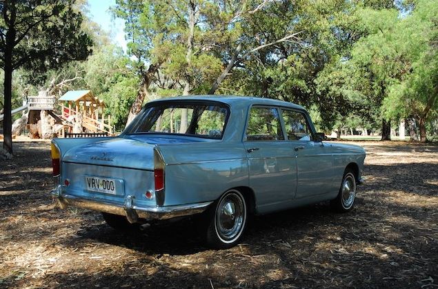 1963 PEUGEOT 404 4D SEDAN