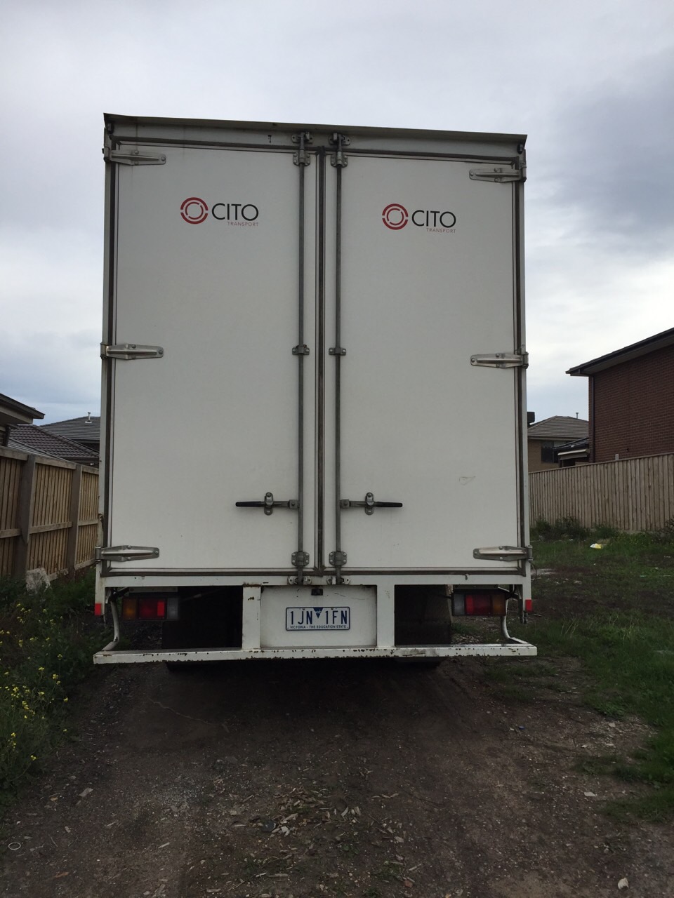 2011 ISUZU NQR NH 450