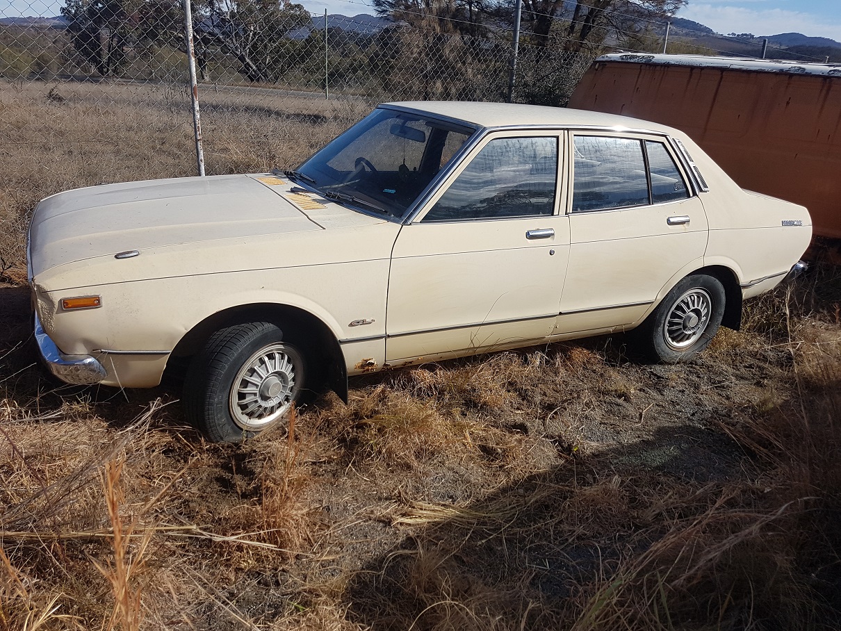1977 DATSUN 200B SEDAN
