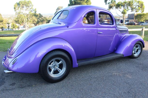 1937 FORD COUPE 