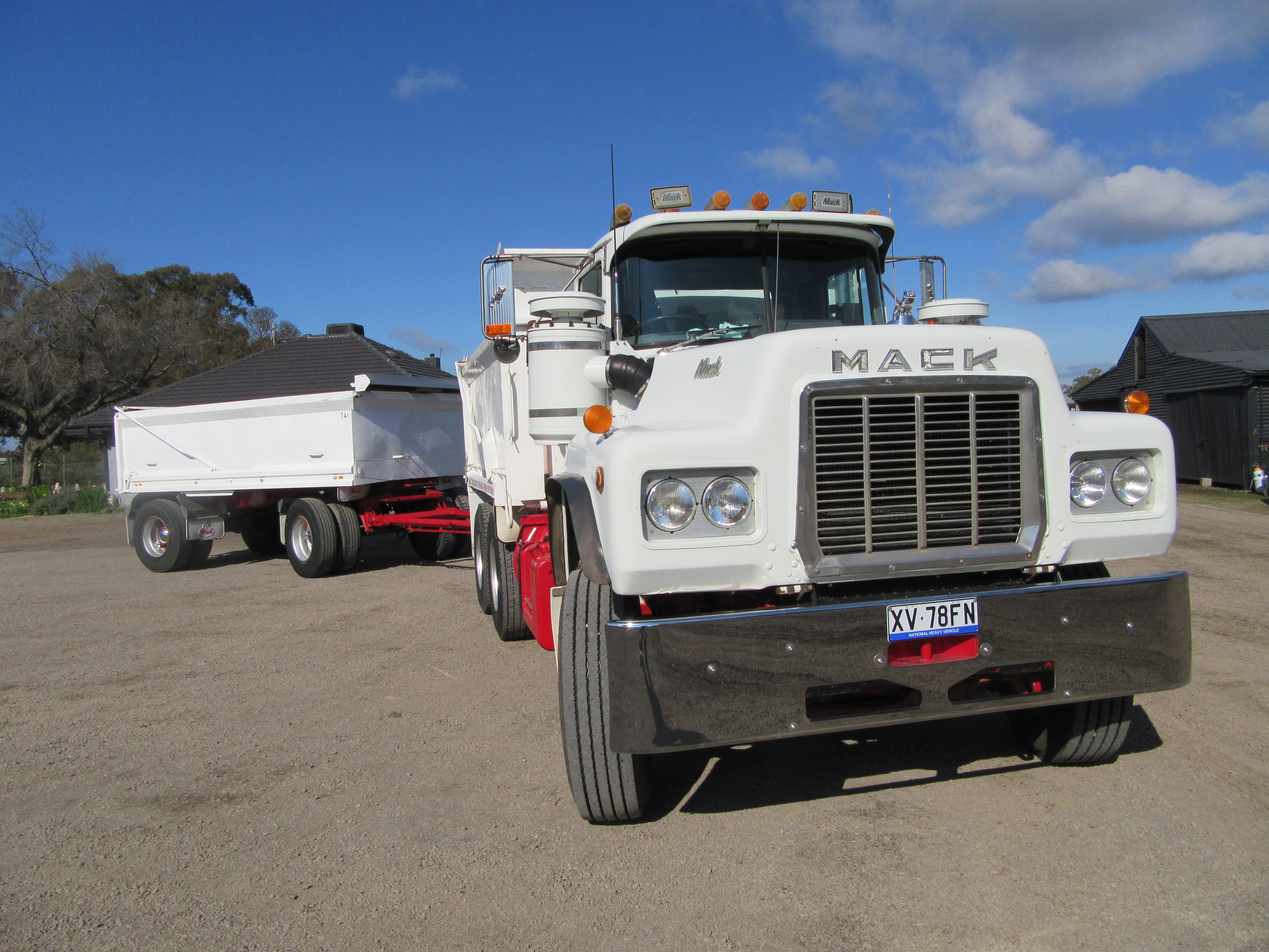 1976 MACK R600 TIPPER AND DOG TRAILER 