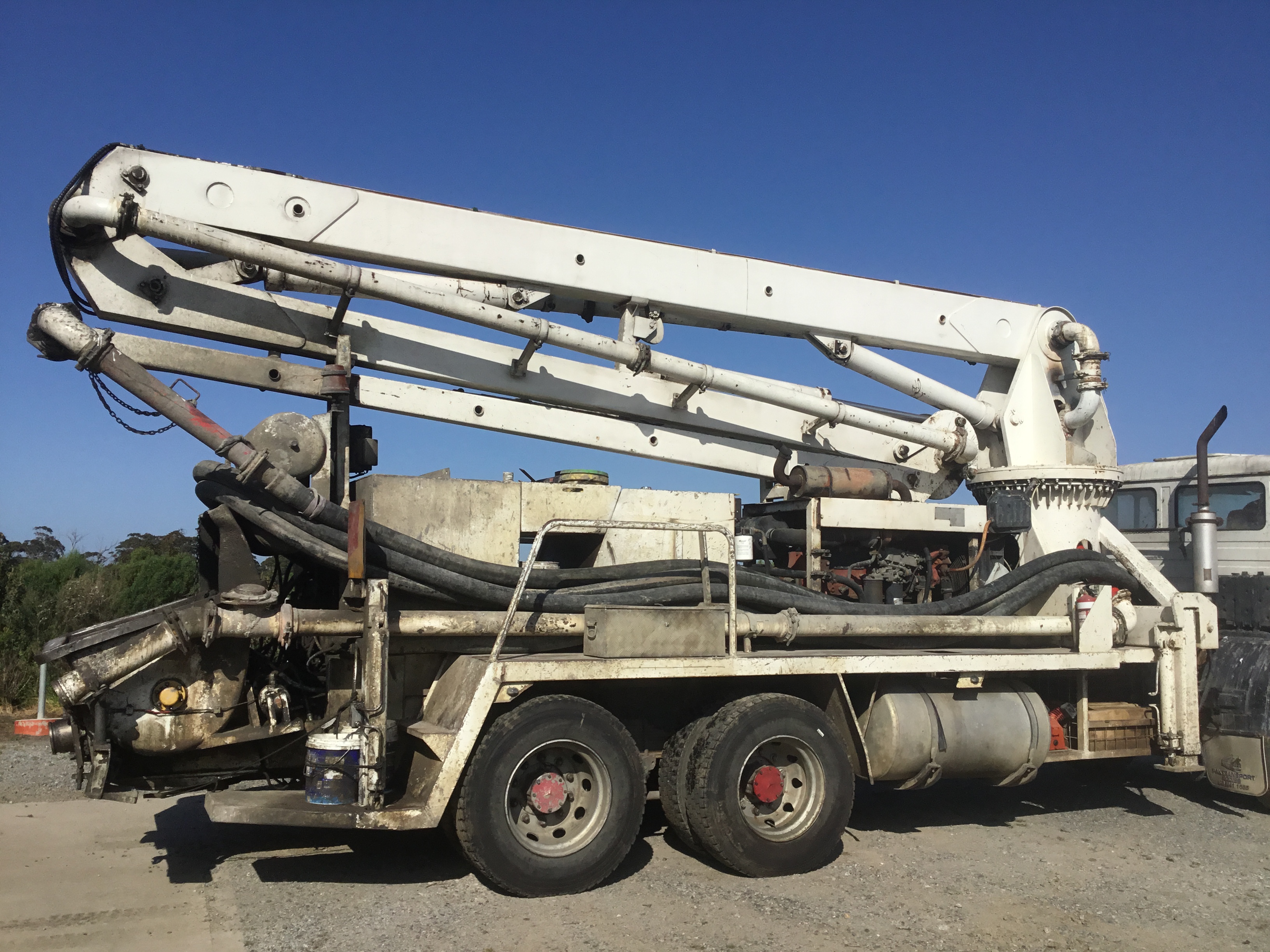 1998 JACON C0BRA CONCRETE PLACEMENT BOOM