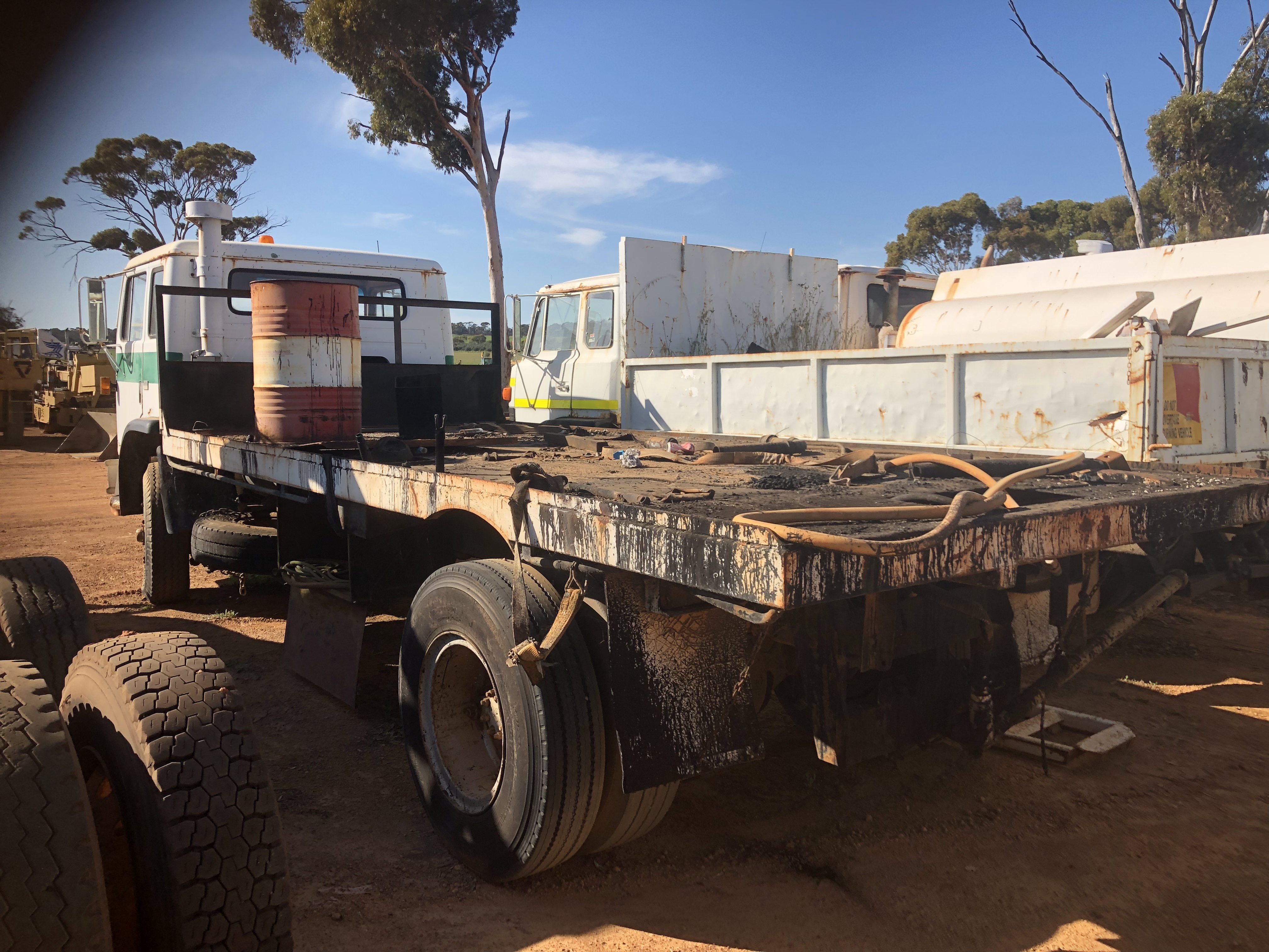 1990 INTERNATIONAL ACCO 1830B FLAT TRAY