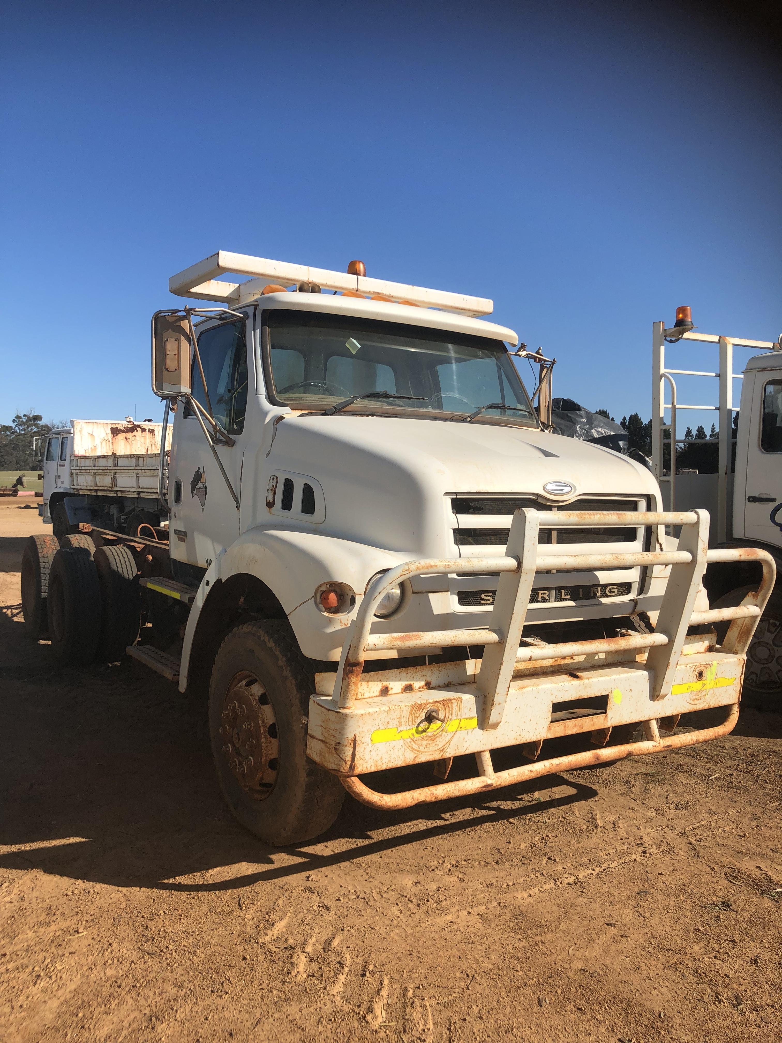 2002 STERLING LT7500