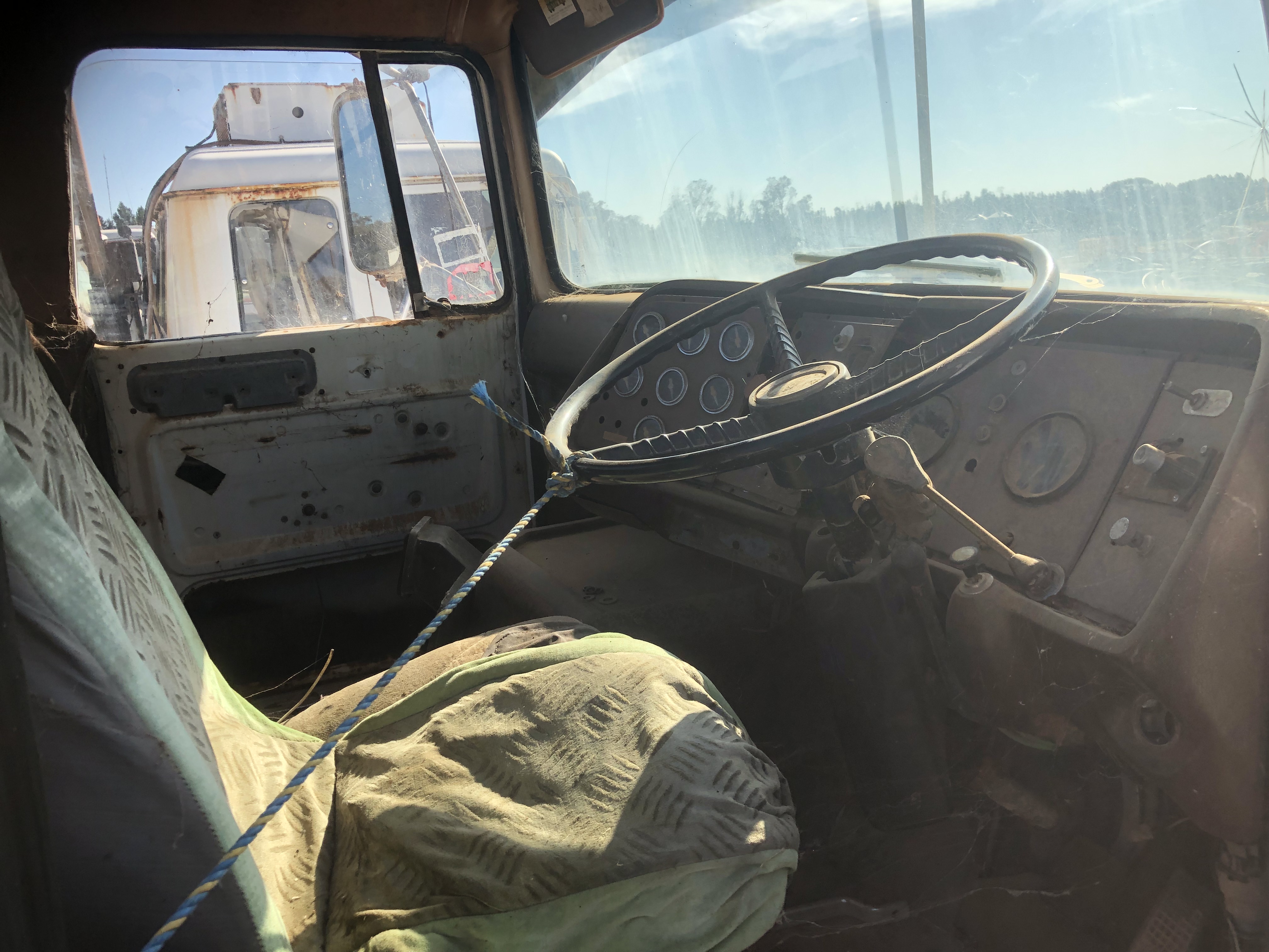 1984 FORD LOUISVILLE LNT9000 (6x4) PRIME MOVER