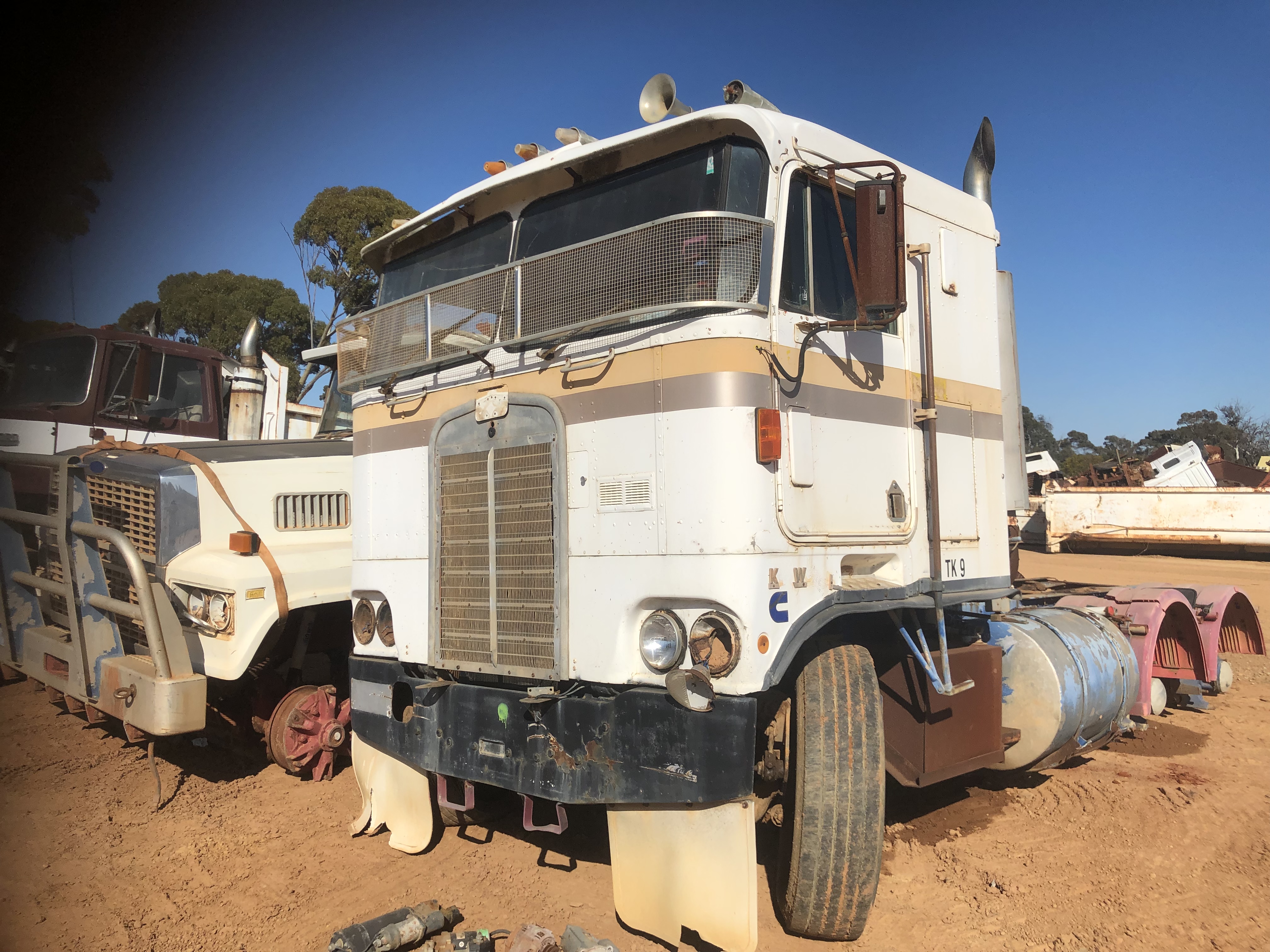 1970 KENWORTH K100 CAB OVER PRIME MOVER