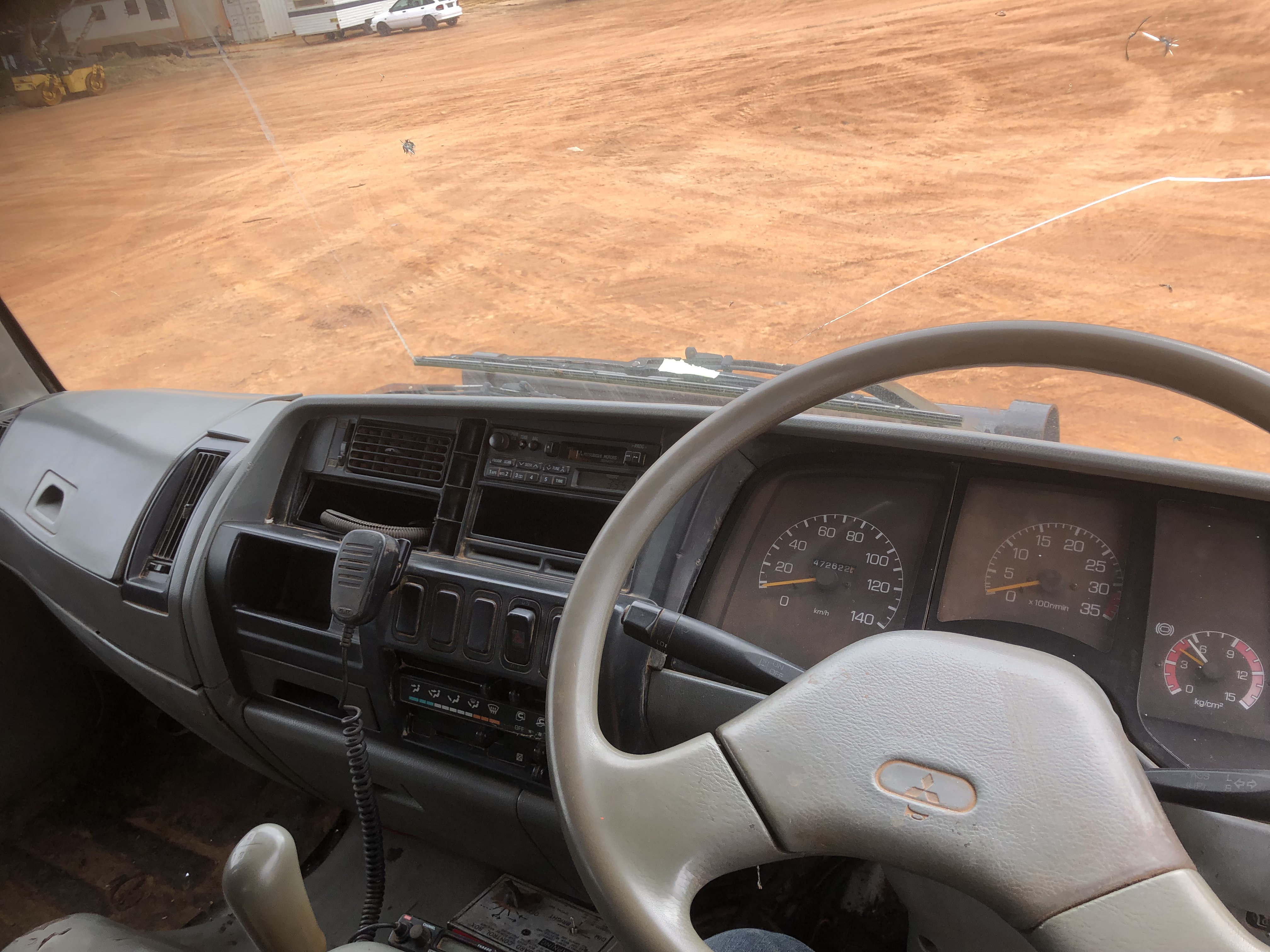 2000 MITSUBISHI FIGHTER FLOCON FK600